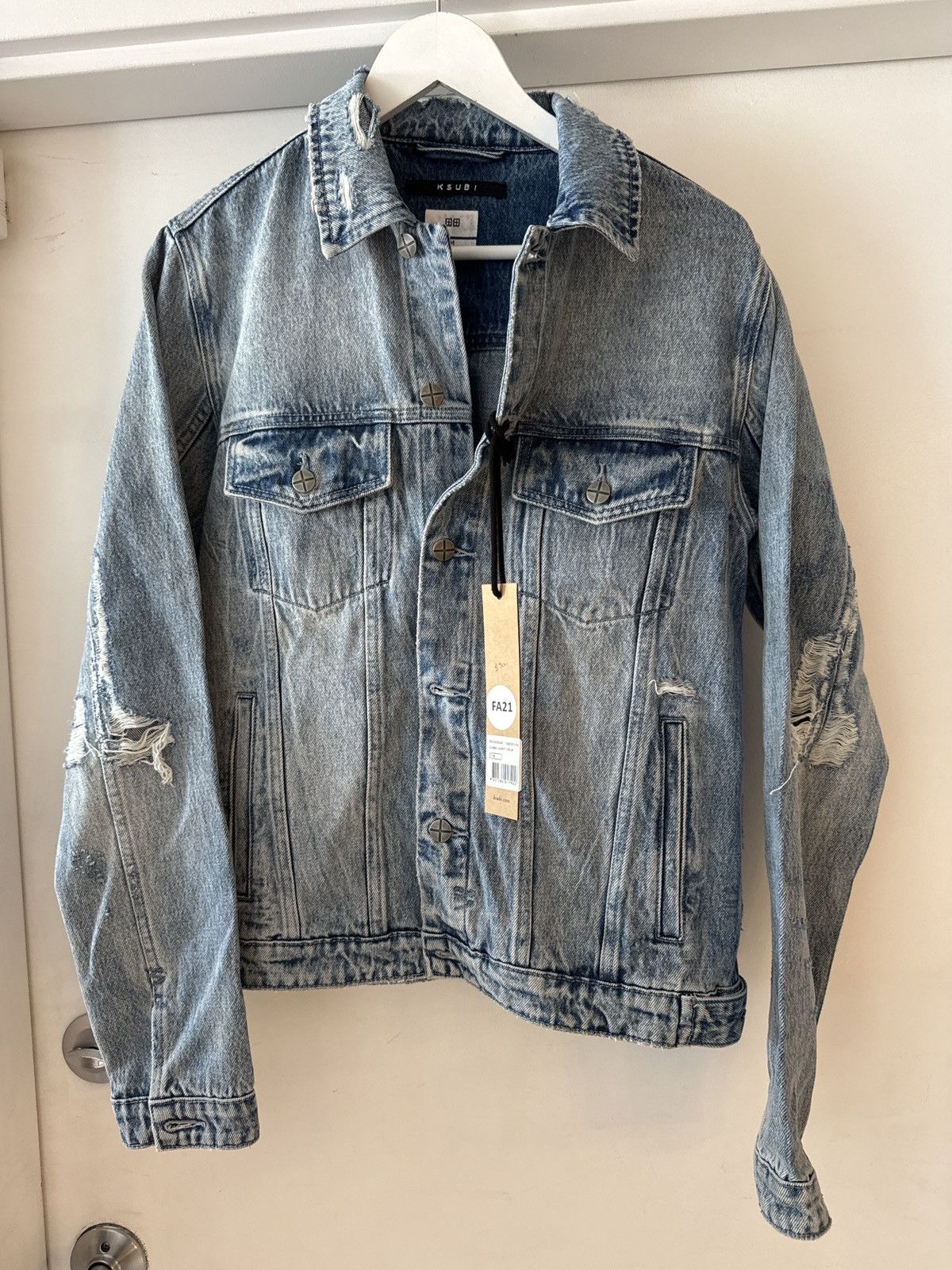 Classic Fit - never worn