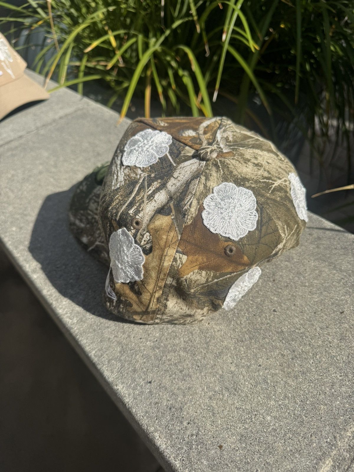 Other RealTree Camo A Frame Snapback embroidered flowers lace brim Size ONE SIZE - 3 Thumbnail