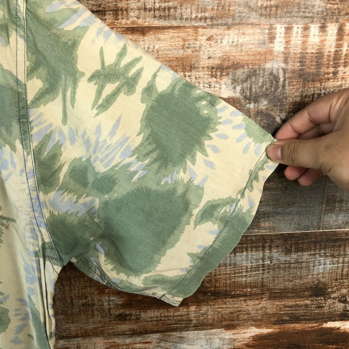 Other Outdoor Life Green camo leaf Shirt #A2315 Size US L / EU 52-54 / 3 - 8 Thumbnail