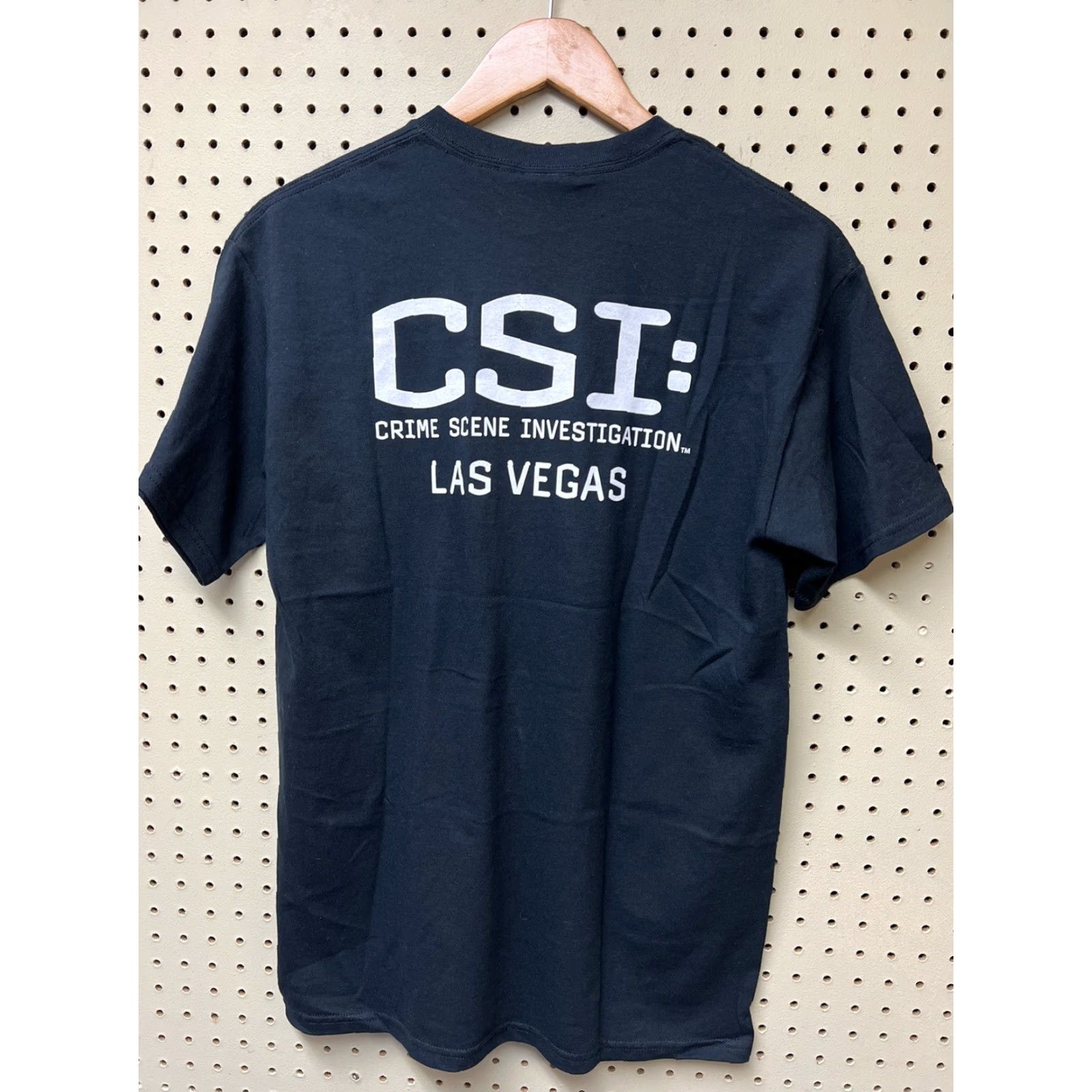 J Brand 2011 CSI LAS VEGAS TV SHOW T-SHIRT BLACK BRAND NEW NOS Short Sleeve Men M Crew Neck Heavy Cotton Shirt CSI Las Vegas TV Show Mens Black 2011 T Shirt Size US M / EU 48-50 / 2 - 2 Thumbnail
