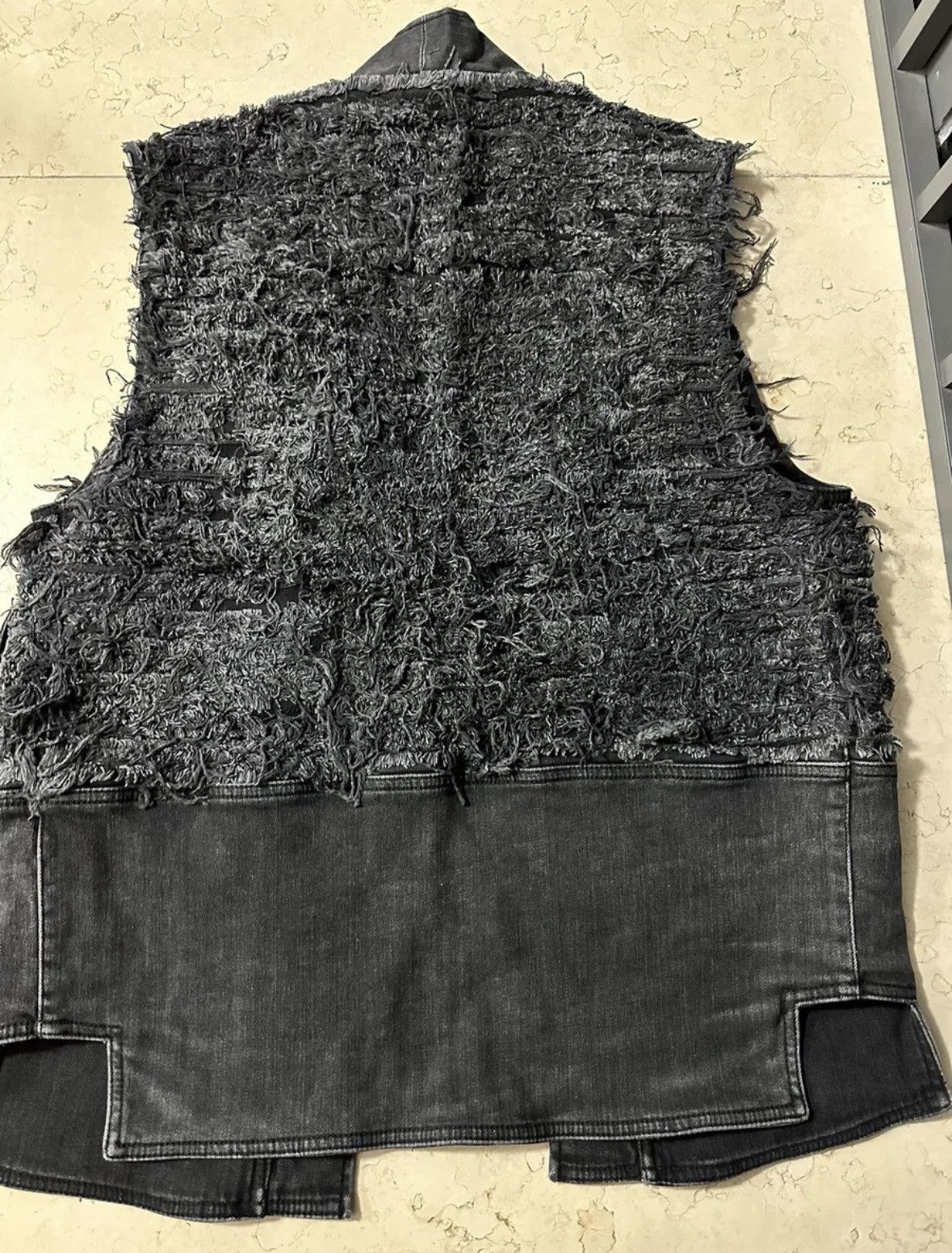1017 ALYX 9SM 1017 alyx 9sm blackmeans corroded waist coats Size US M / EU 48-50 / 2 - 6 Thumbnail