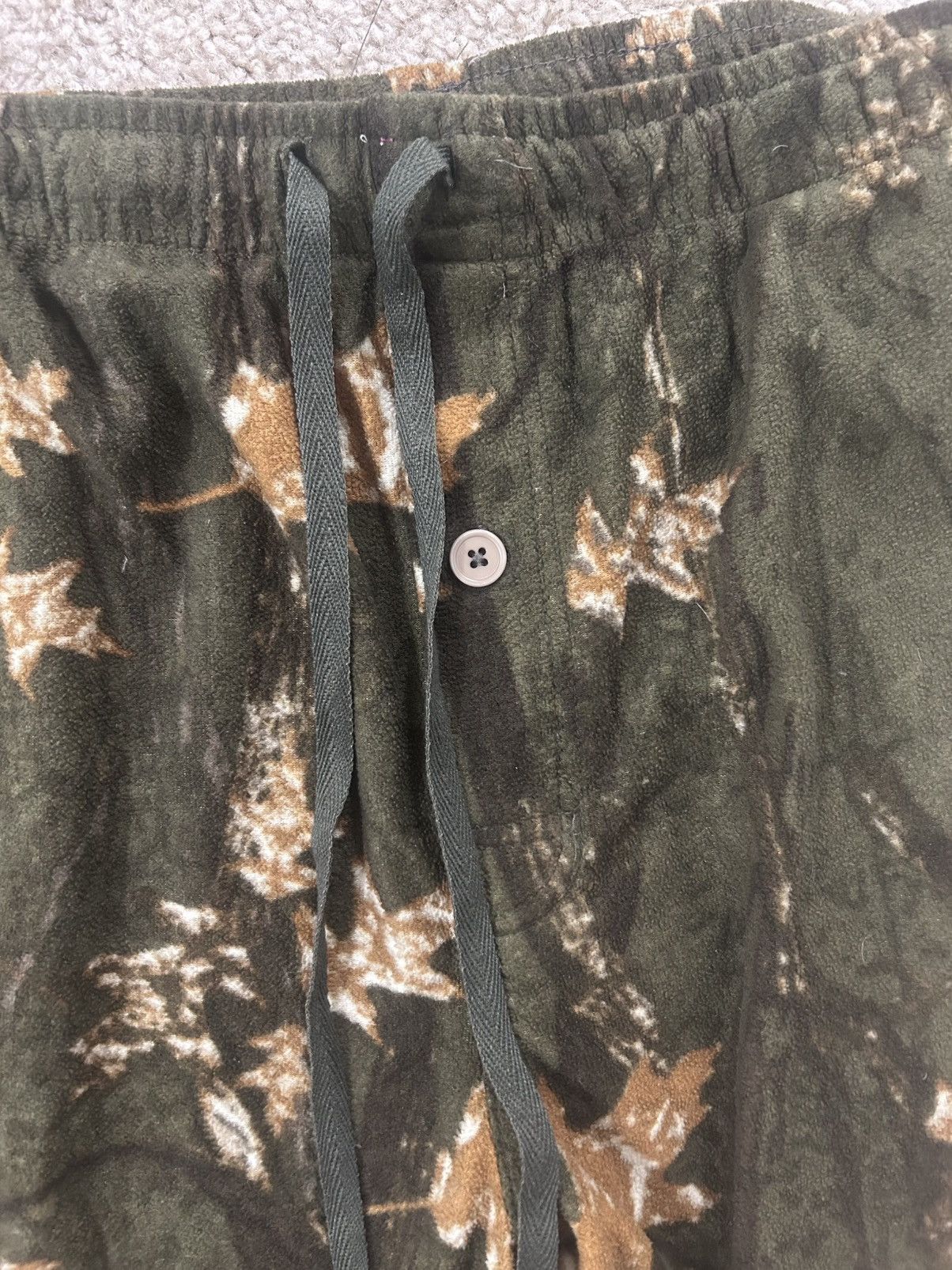 Faded Glory Faded Glory y2k fleece camo pants medium Size US 32 / EU 48 - 4 Thumbnail