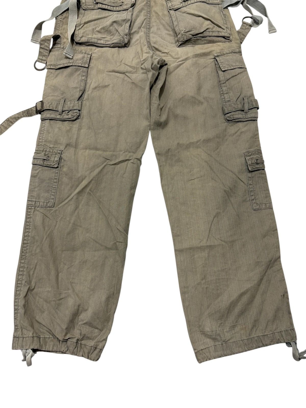 Japanese Brand Multi pocket cargo pants Size US 35 - 7 Thumbnail