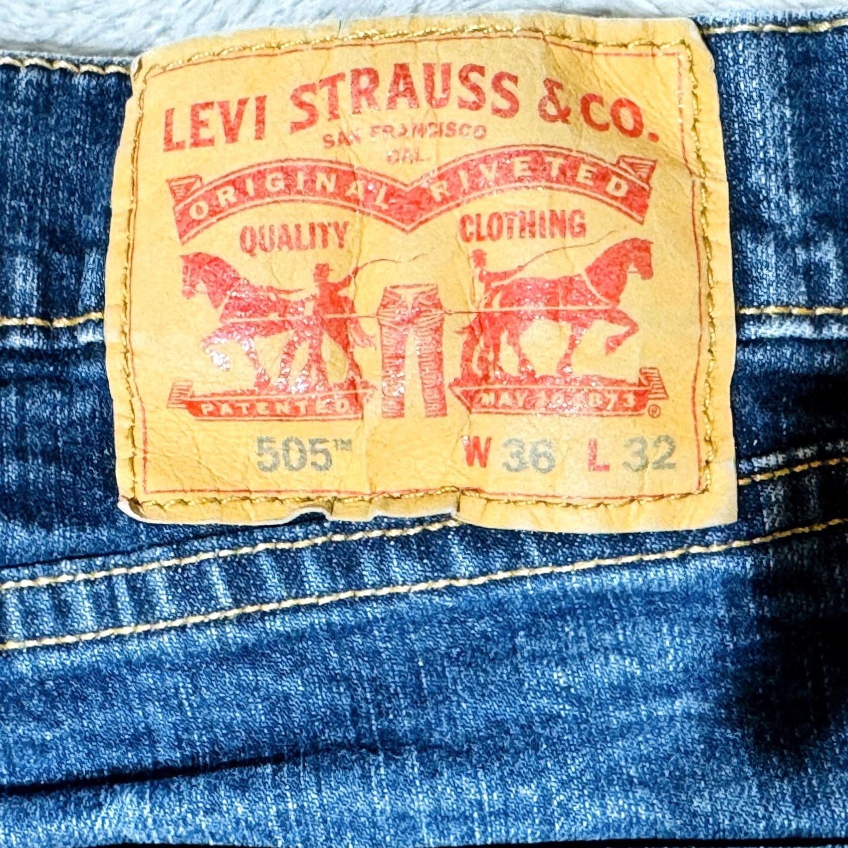 Levi's Levi's 505 Jeans Mens 36x32 Blue Medium Wash Straight Denim Zip Fly Size US 36 / EU 52 - 3 Thumbnail