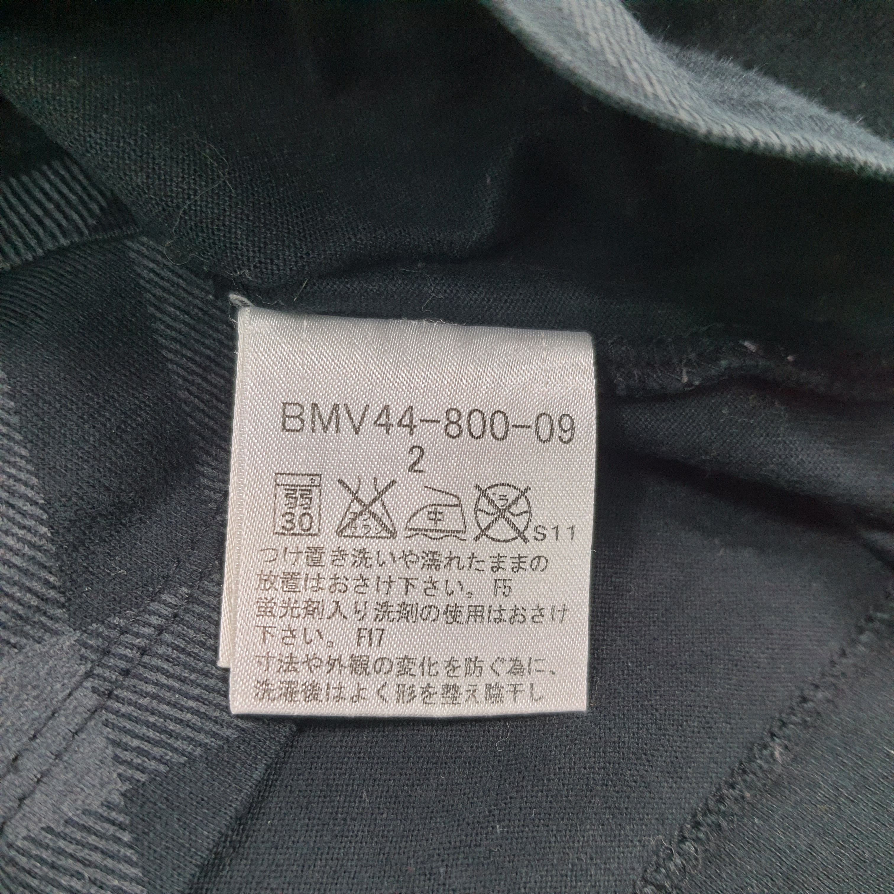 Burberry Vintage Burberry Black Label V Neck Tshirt C294N62 Size S / US 4 / IT 40 - 6 Thumbnail