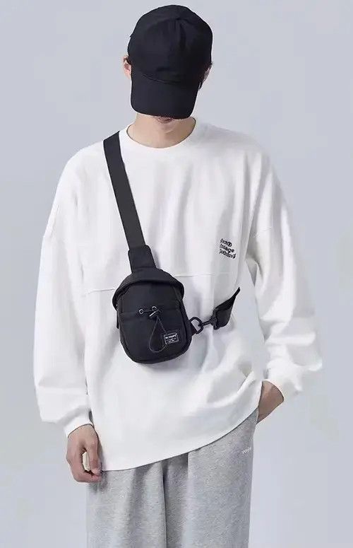 Japanese Brand Fashion y2k side belt bag fanny pack Size ONE SIZE - 2 Thumbnail