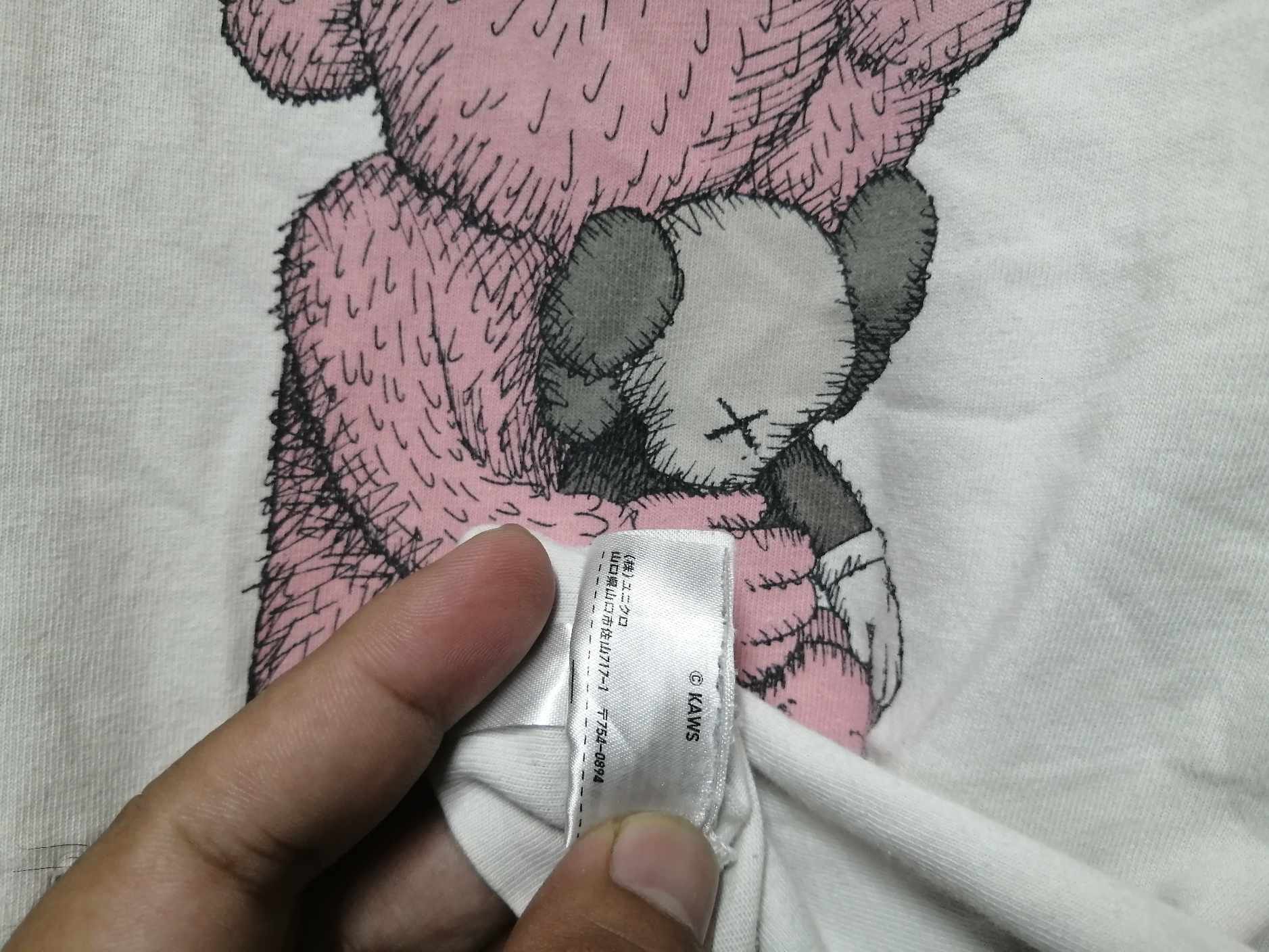 Japanese Brand × Kaws × Vintage KAWS TEE VERY RARE Size US M / EU 48-50 / 2 - 6 Thumbnail