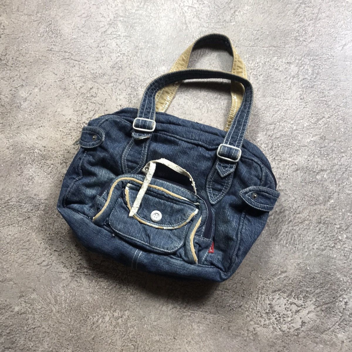 Vintage Vintage Y2K Baggy Crossbody Bag Japanese Streetwear Logo OS Size ONE SIZE - 2 Thumbnail