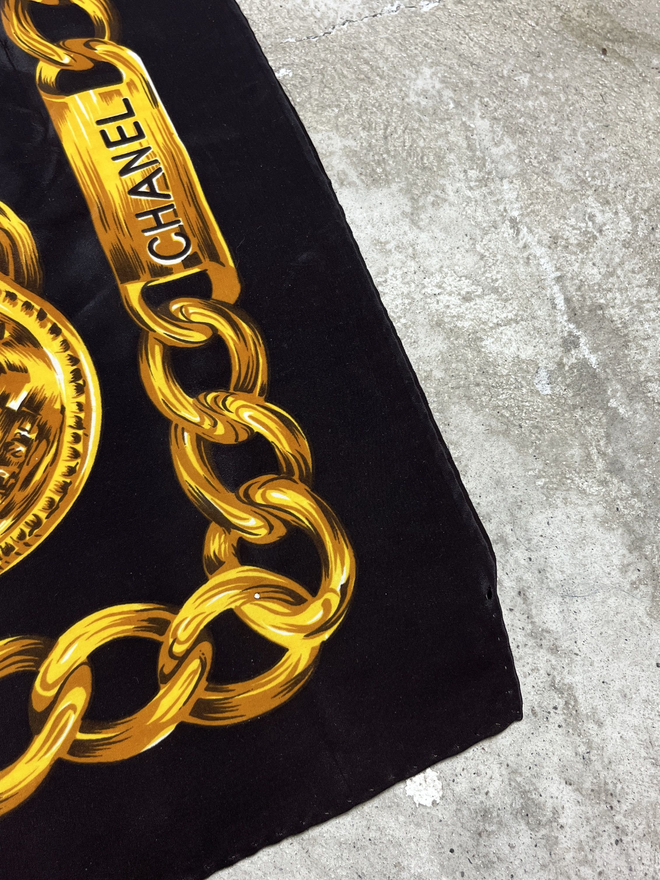 Chanel CHANEL GOLD CHAIN PRINT SILK SCARF - № 4517 Size ONE SIZE - 6 Thumbnail