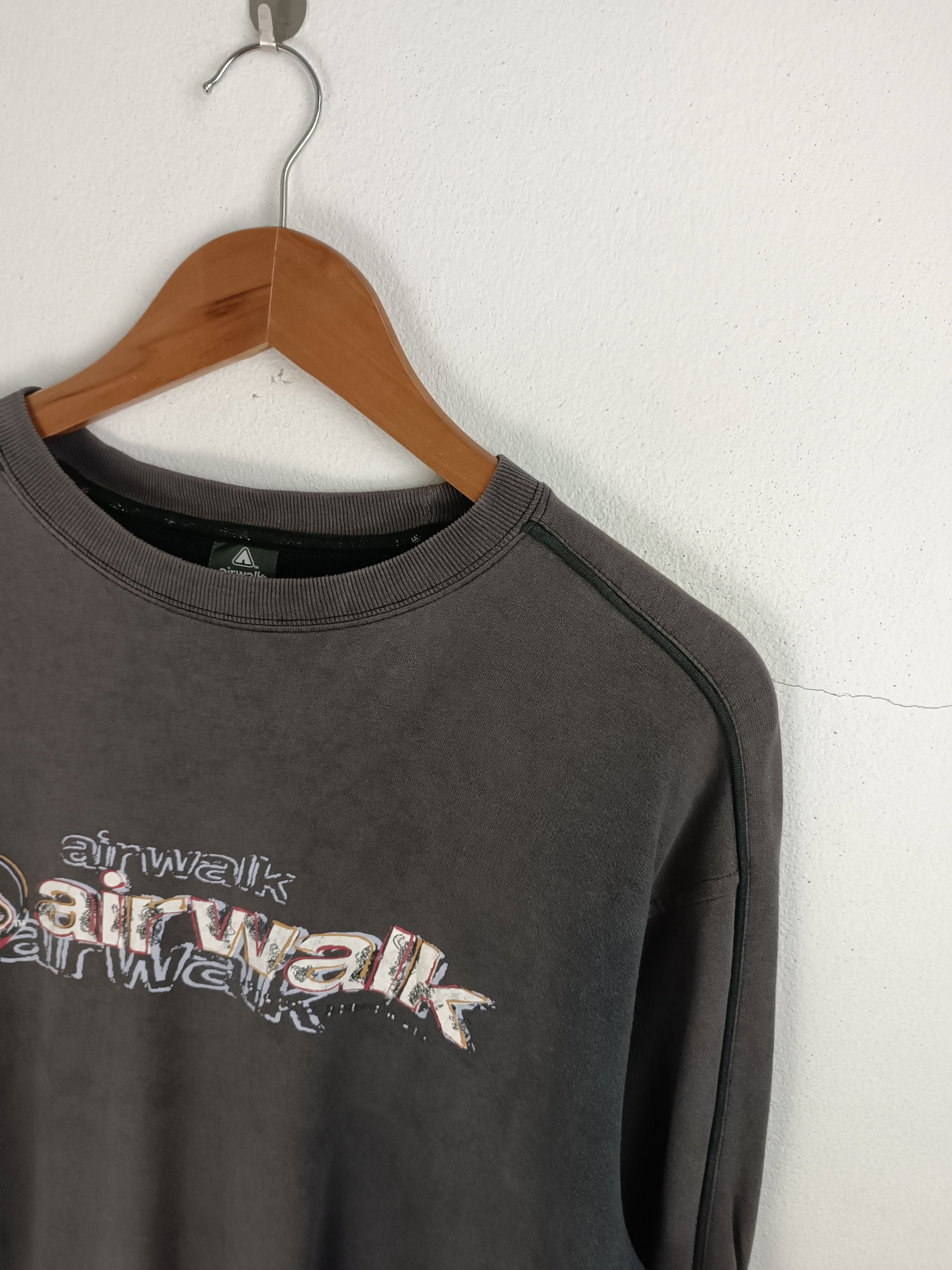 Airwalk THRASHED FADED VINTAGE Y2K AIRWALK TEE VKEI KMIRII GRUNGE Size US L / EU 52-54 / 3 - 9 Thumbnail