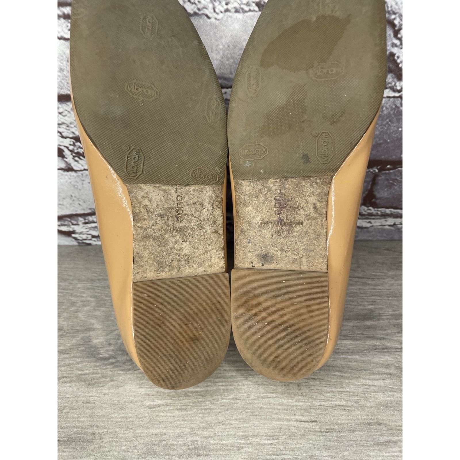Other LARROUDE Vibram Nude Patent Leather Mary Jane Flats Shoes Wo Size US 5 / IT 35 - 8 Thumbnail