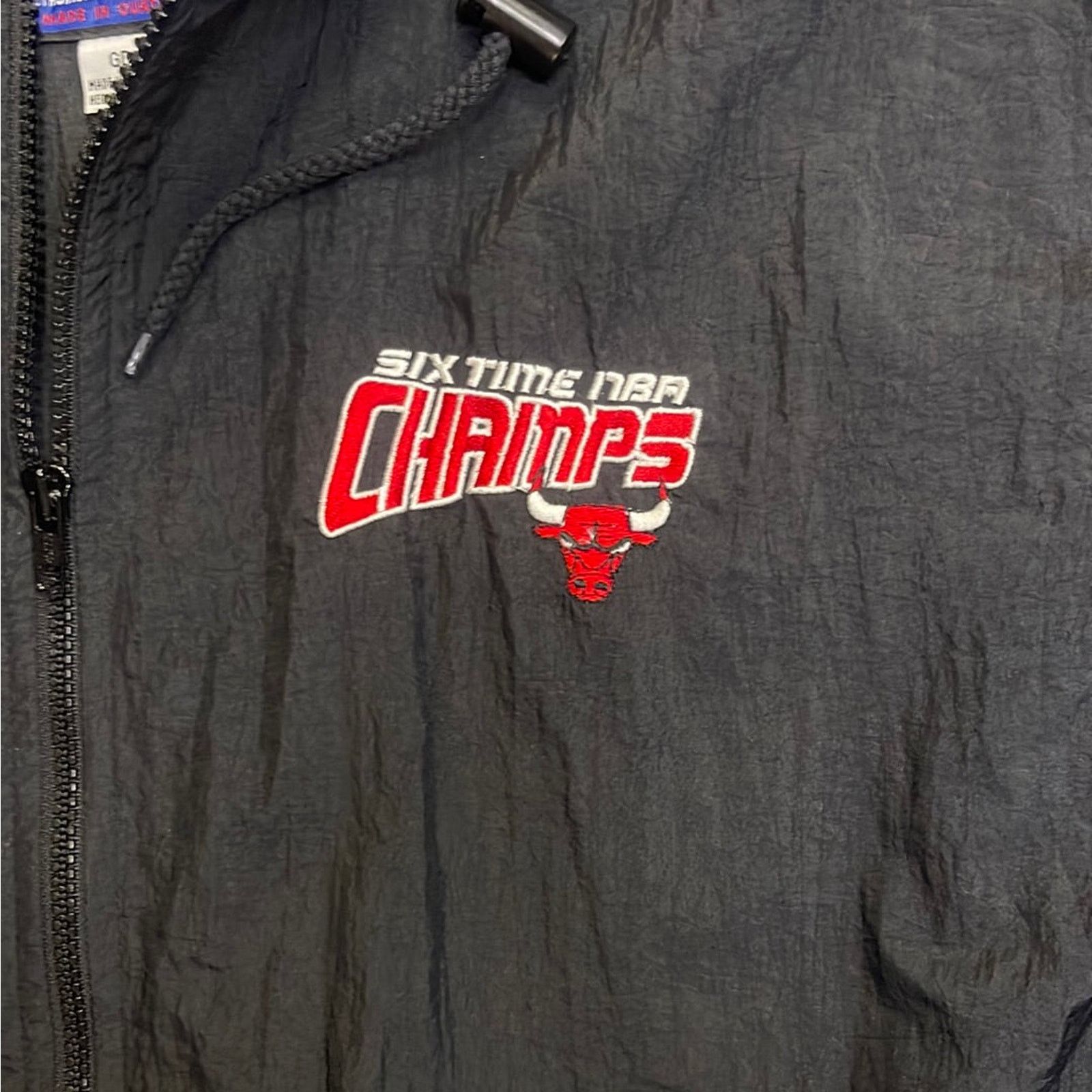 NBA Vintage NBA Chicago Bulls Five-Time Champs Windbreaker L Size US L / EU 52-54 / 3 - 2 Thumbnail