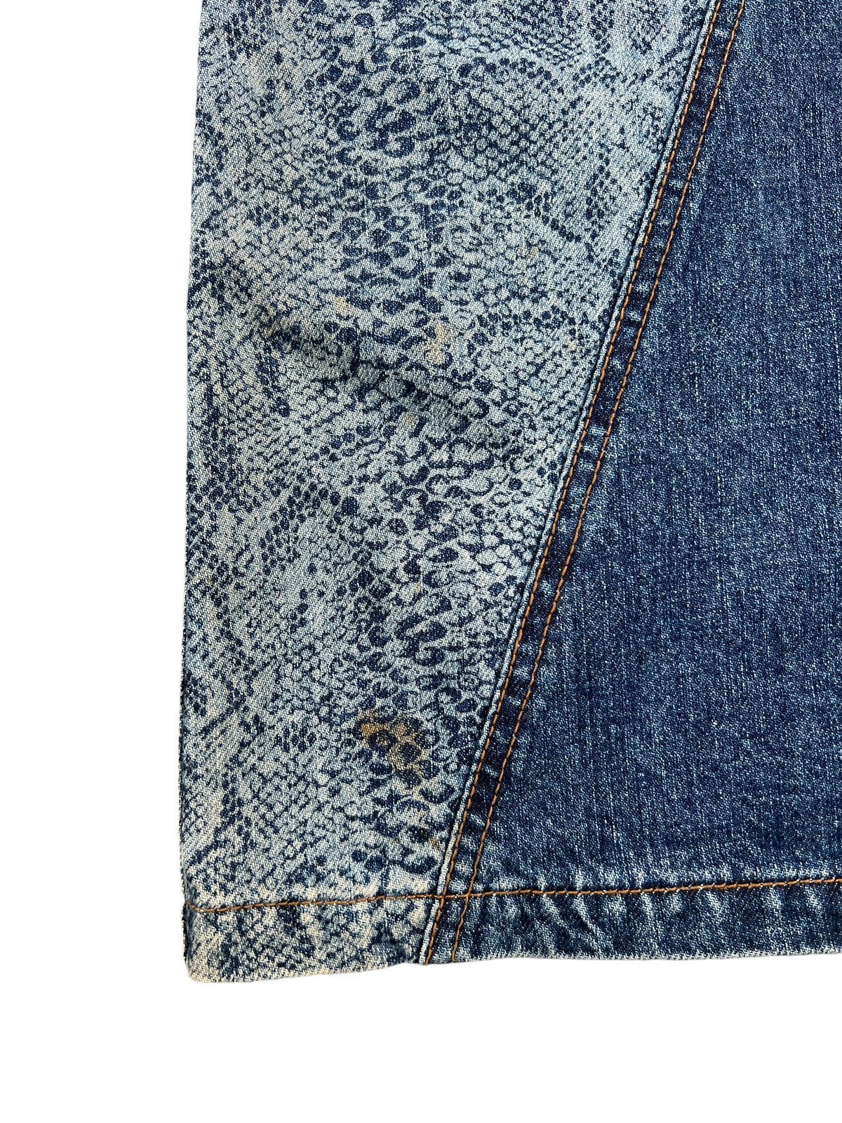 Hysteric Glamour Vintage Hysteric Glamour Snake Scales Denim Skirt Size 30" / US 8 / IT 44 - 4 Thumbnail