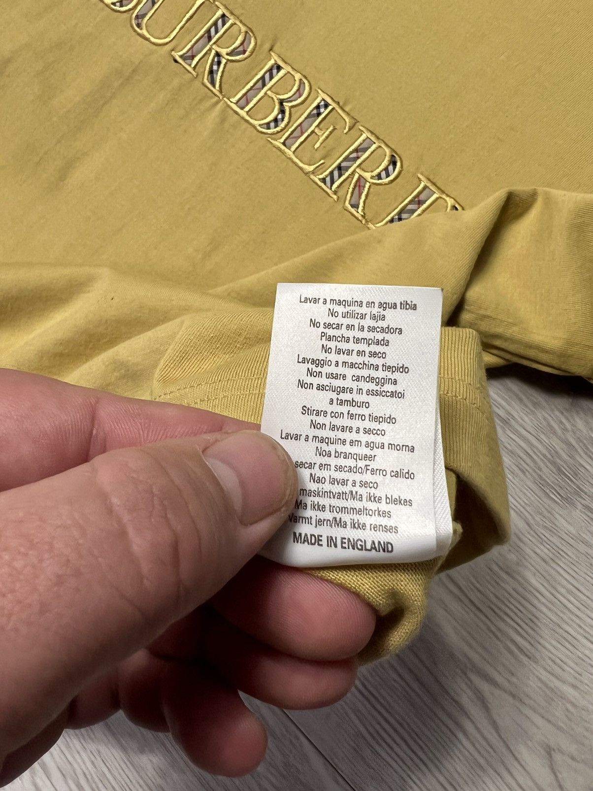 Burberry Rare Vintage Burberrys Oversized Tee Big Embroidered Logo Size US L / EU 52-54 / 3 - 8 Thumbnail