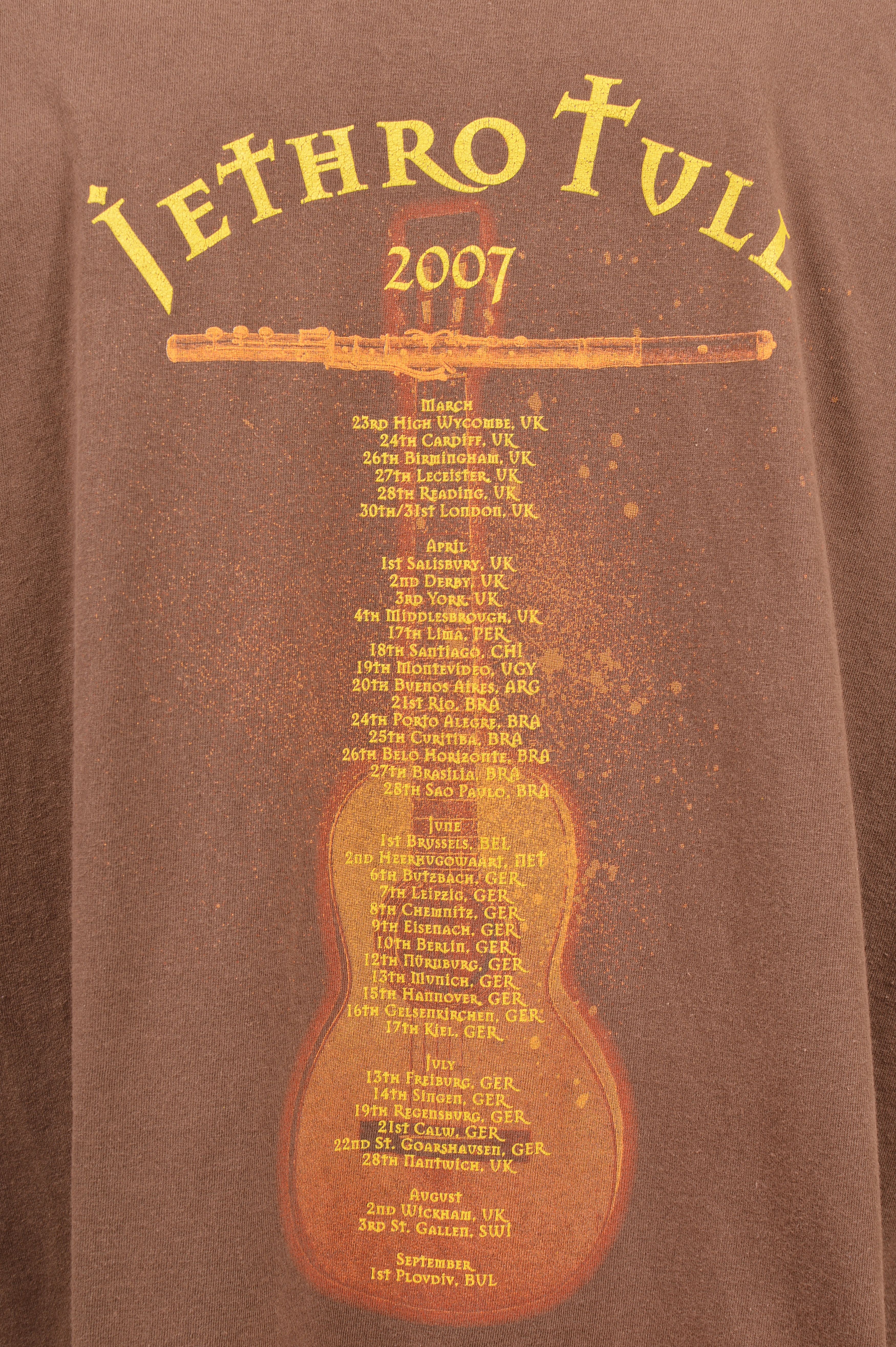 Vintage Fruit of the Loom Jethro Tull Vintage Europe Tour T-Shirt Size US XL / EU 56 / 4 - 6 Thumbnail