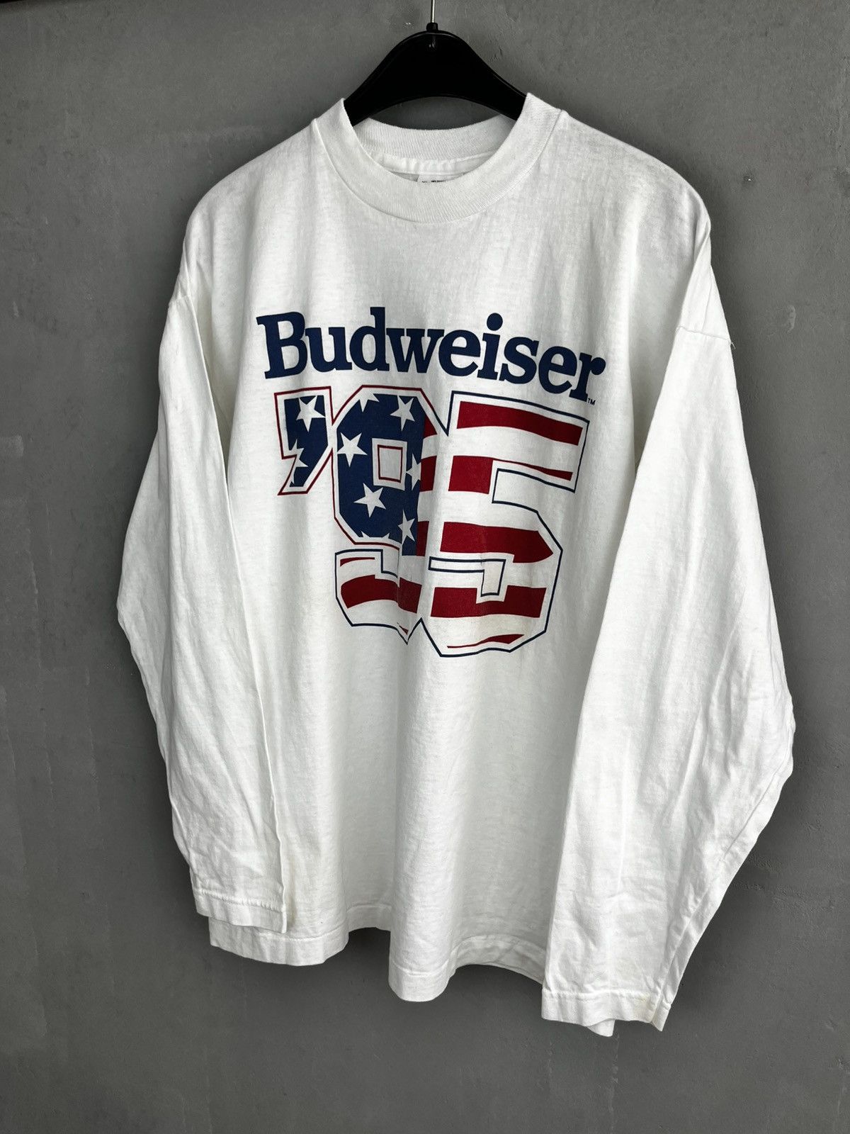 Vintage Vintage Budweiser 1995 Long Sleeve T-shirt Size US XL / EU 56 / 4 - 1 Thumbnail