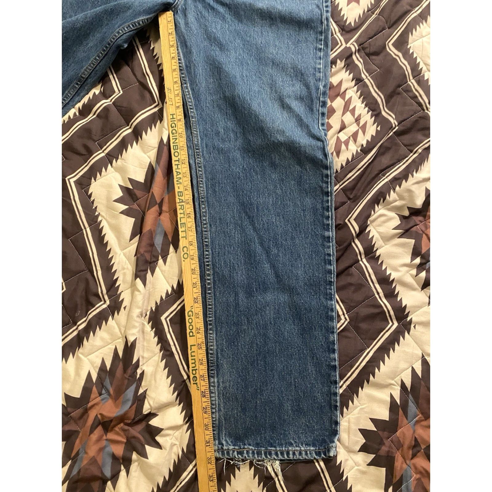 Levi's VINTAGE Levi’s 505 Jeans Men’s 38x32 Medium Wash Denim 5-Pocket Logo Button Zip Straight 90s Retro Size US 38 / EU 54 - 4 Thumbnail