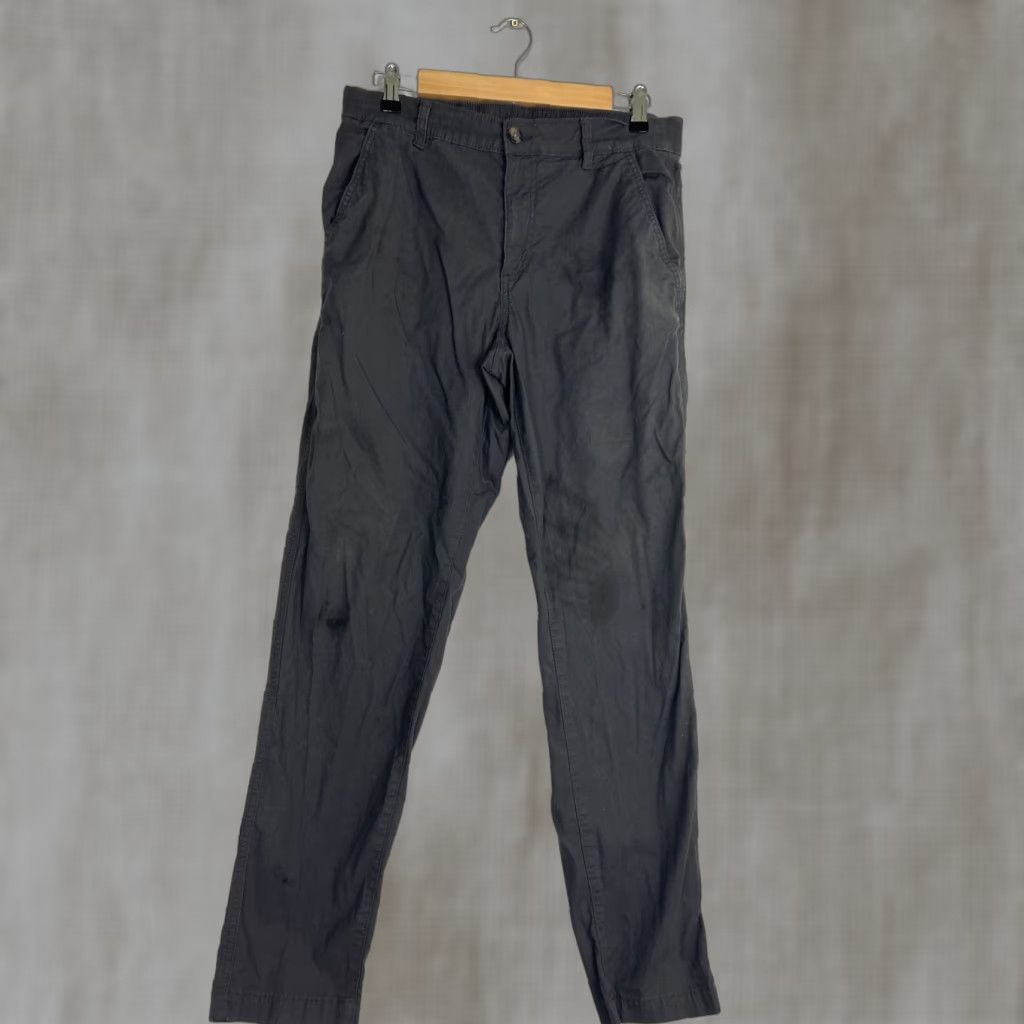 Eddie Bauer VINTAGE Eddie Bauer Pants Hiking 32x32 Gray Cotton Spandex Elastic Waist Men 32 Inseam Outdoor Stains Size US 32 / EU 48 - 1 Thumbnail