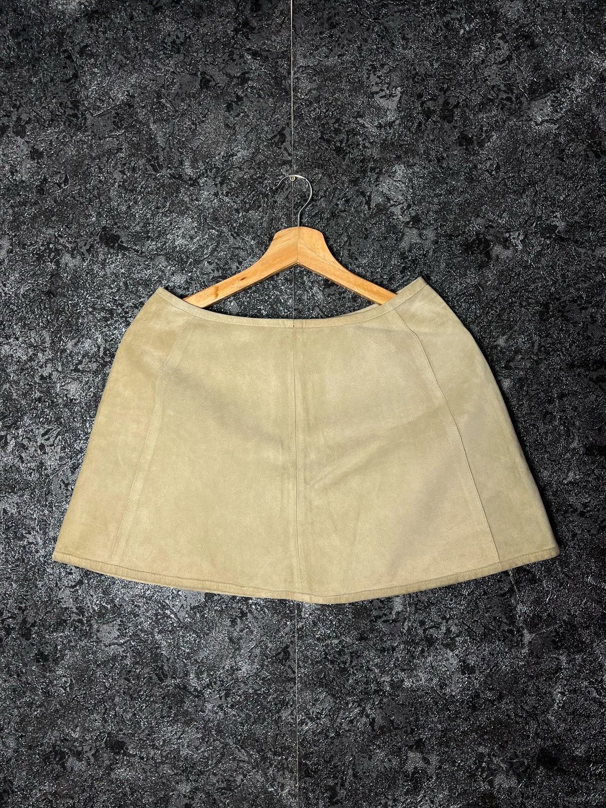 Armani × Emporio Armani × Vintage Vintage Emporio Armani Leather Suede Mini Skirt 90’s Size 42 Size 28" / US 6 / IT 42 - 1 Thumbnail