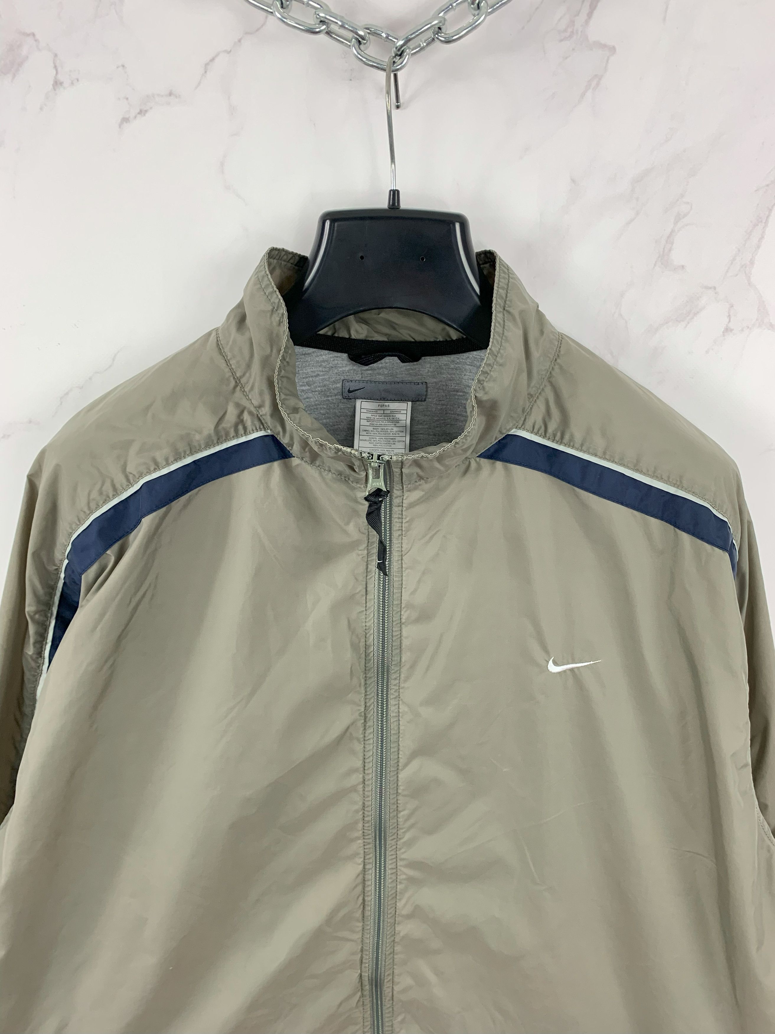 Nike Vintage Nike Nylon Windbreaker Track Jacket Size XL Size US XL / EU 56 / 4 - 2 Thumbnail