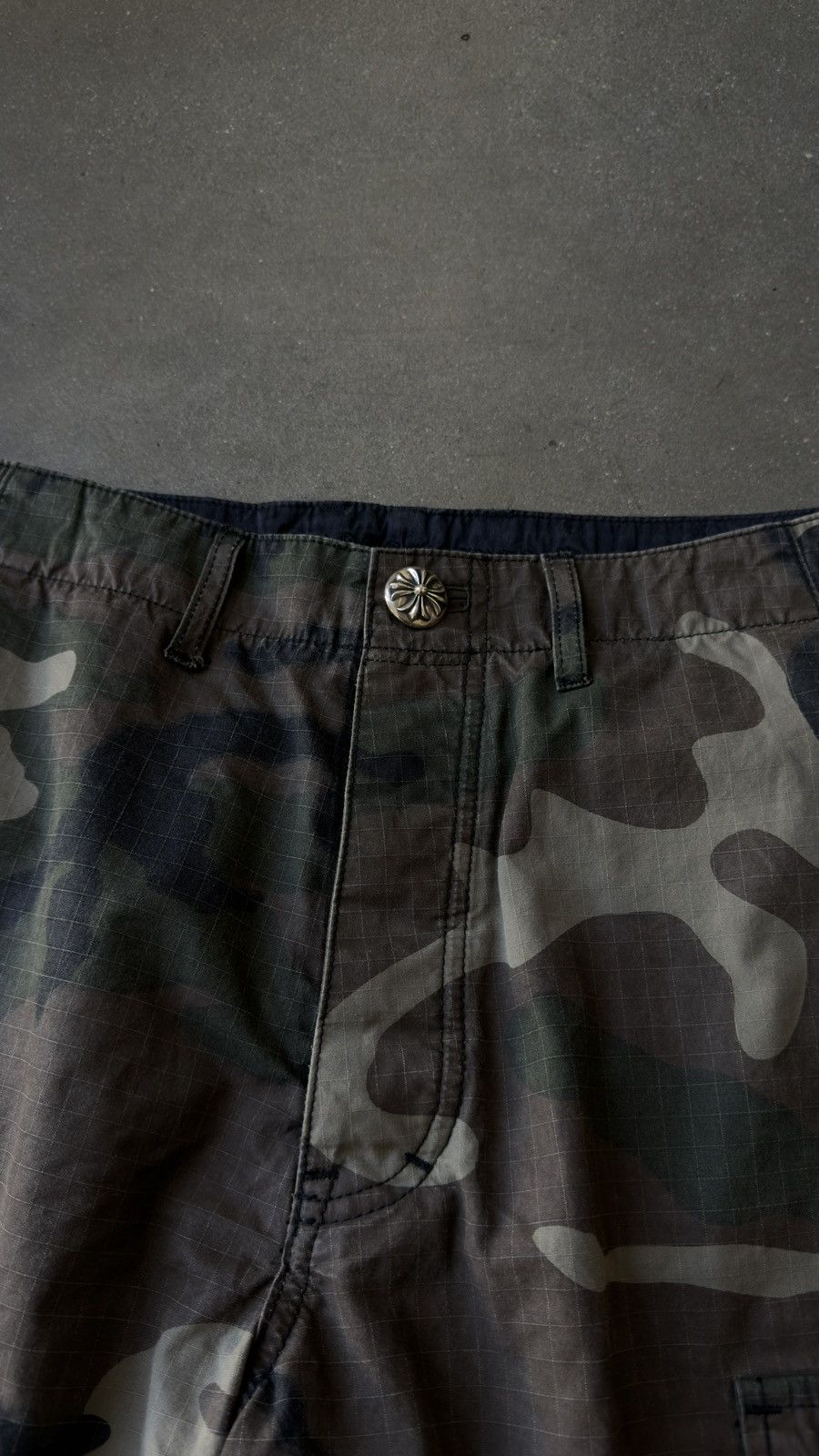Chrome Hearts RARE! Chrome Hearts Camo Cargo Shorts Size US 31 - 2 Thumbnail