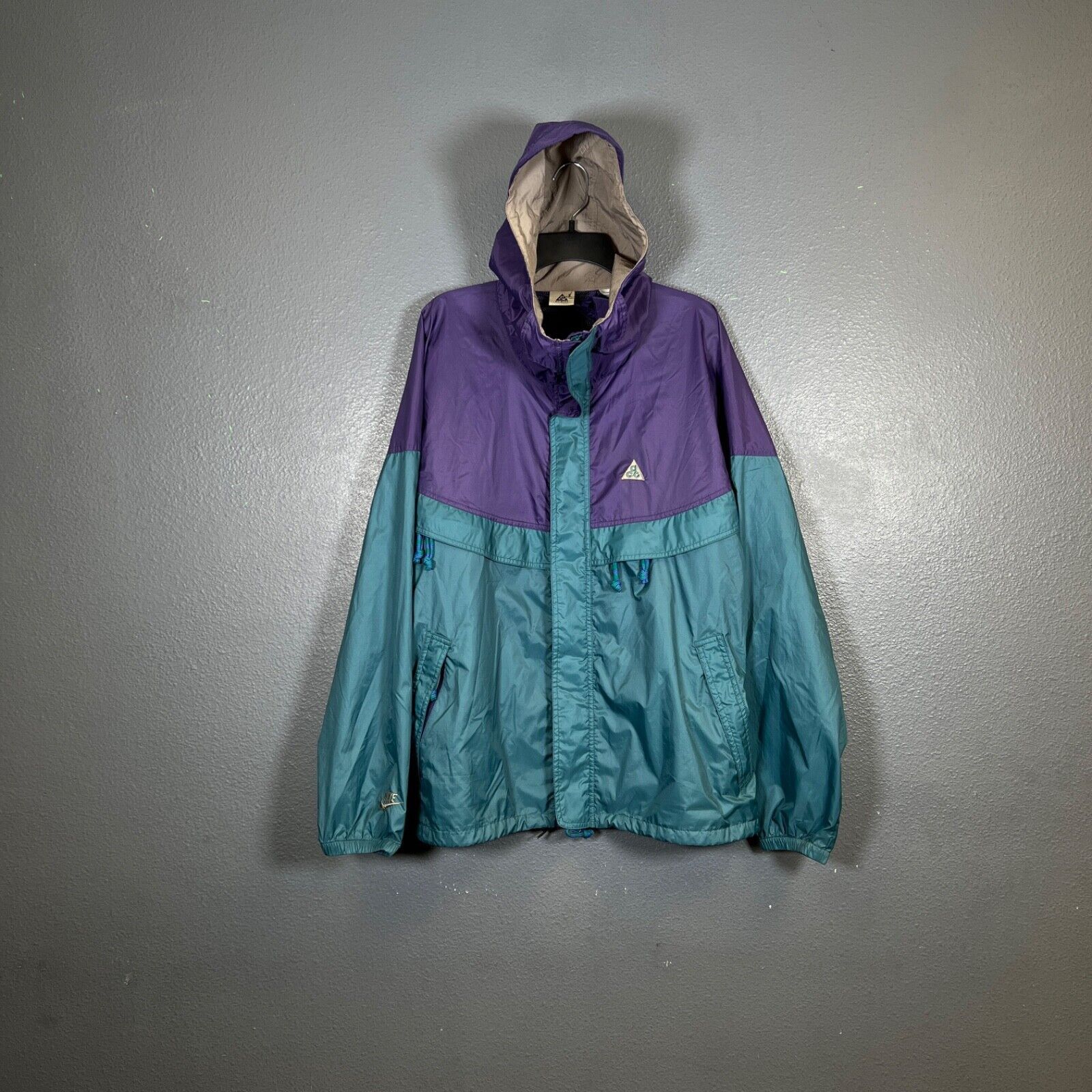 Nike ACG Nike ACG L men VINTAGE windbreaker Nylon purple/blue jacket Size US L / EU 52-54 / 3 - 1 Thumbnail