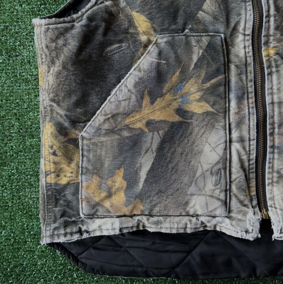 Carhartt × Designer × Vintage Vintage Realtree Camo Carhartt Arctic Vest Size US L / EU 52-54 / 3 - 3 Thumbnail