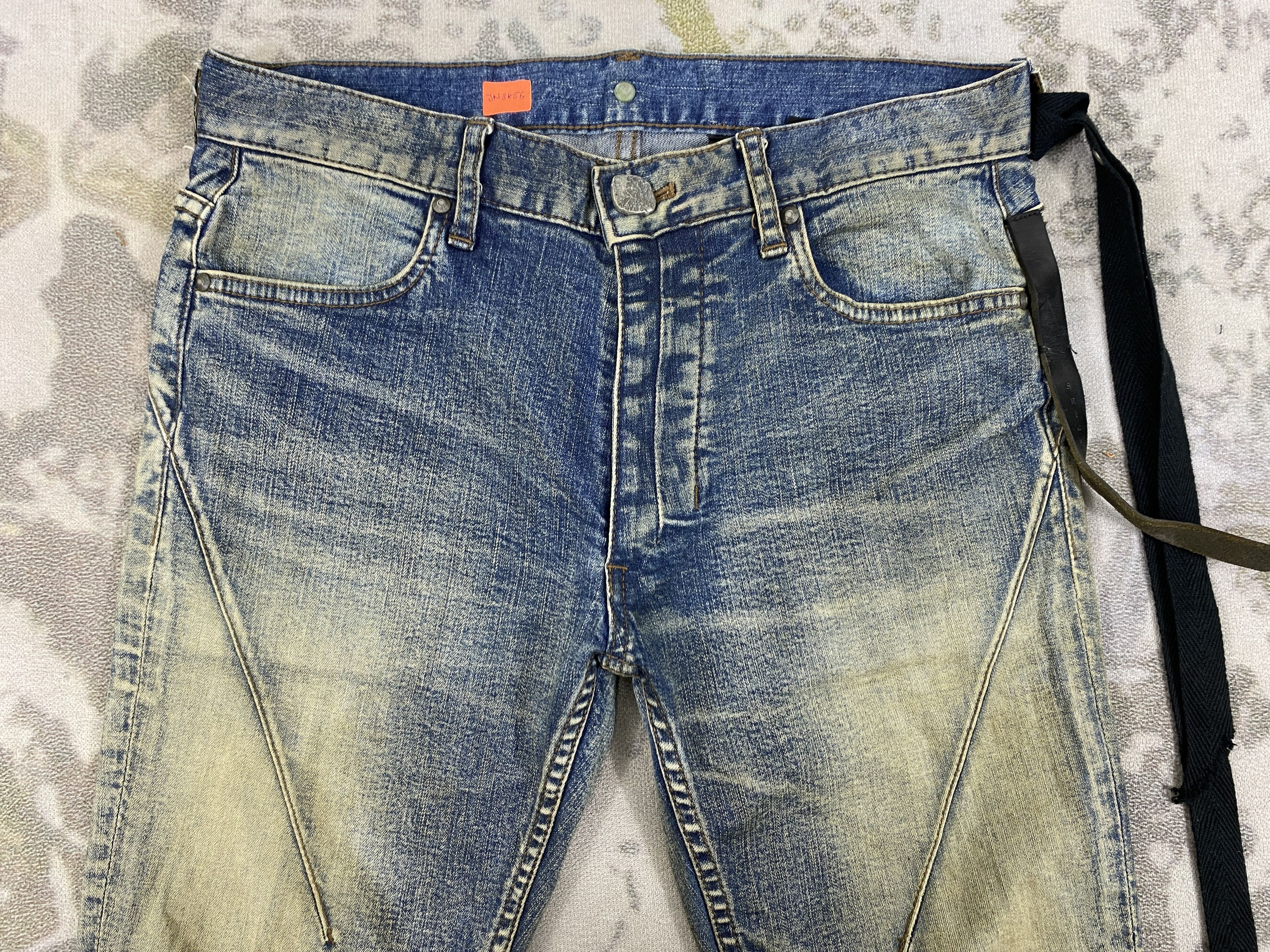 Japanese Brand Faded Blue Vintage Bondage Jeans 30x27.5 Denim- JN3856 Size US 30 / EU 46 - 3 Thumbnail