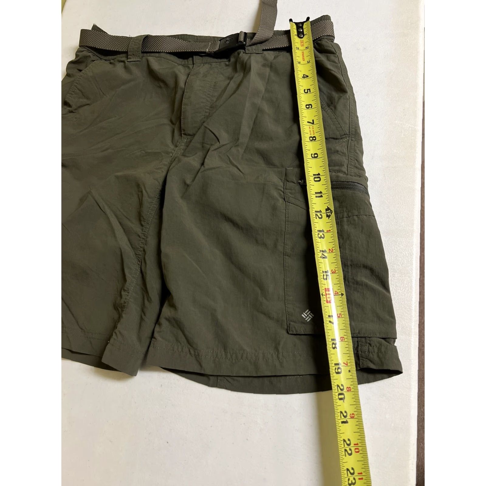 Olive **Columbia Mens Olive Green Cargo Shorts 32x9 Nylon Hiking Travel** User: Columbia Mens Olive Green Cargo Shorts 32x9 Nylon Hiking Travel Size US 32 / EU 48 - 6 Thumbnail