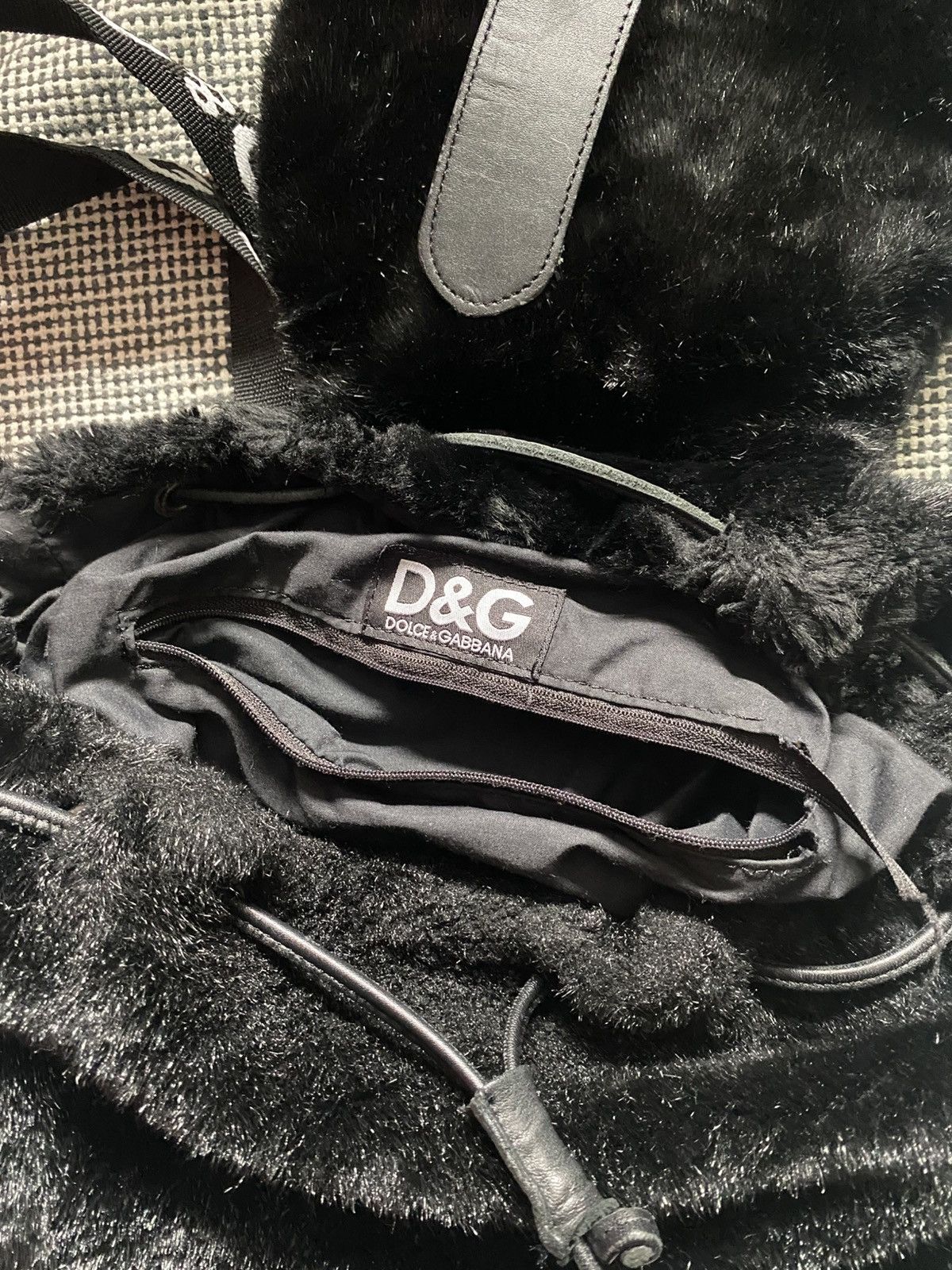 Designer × Dolce & Gabbana × Saint Laurent Paris 🐨Dolce Gabbana fur🐺 backpack Size ONE SIZE - 5 Thumbnail