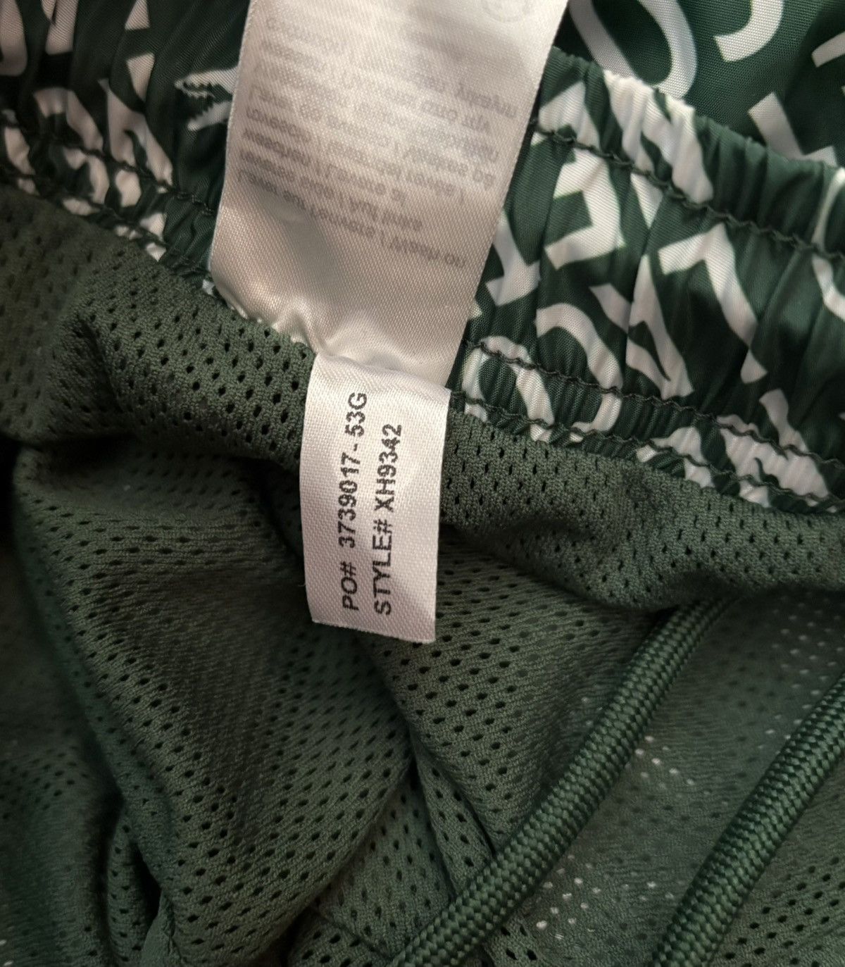 Lacoste Lacoste X Netflix Waterproof Nylon Relaxed Fit Joggers Size US 30 / EU 46 - 10 Thumbnail