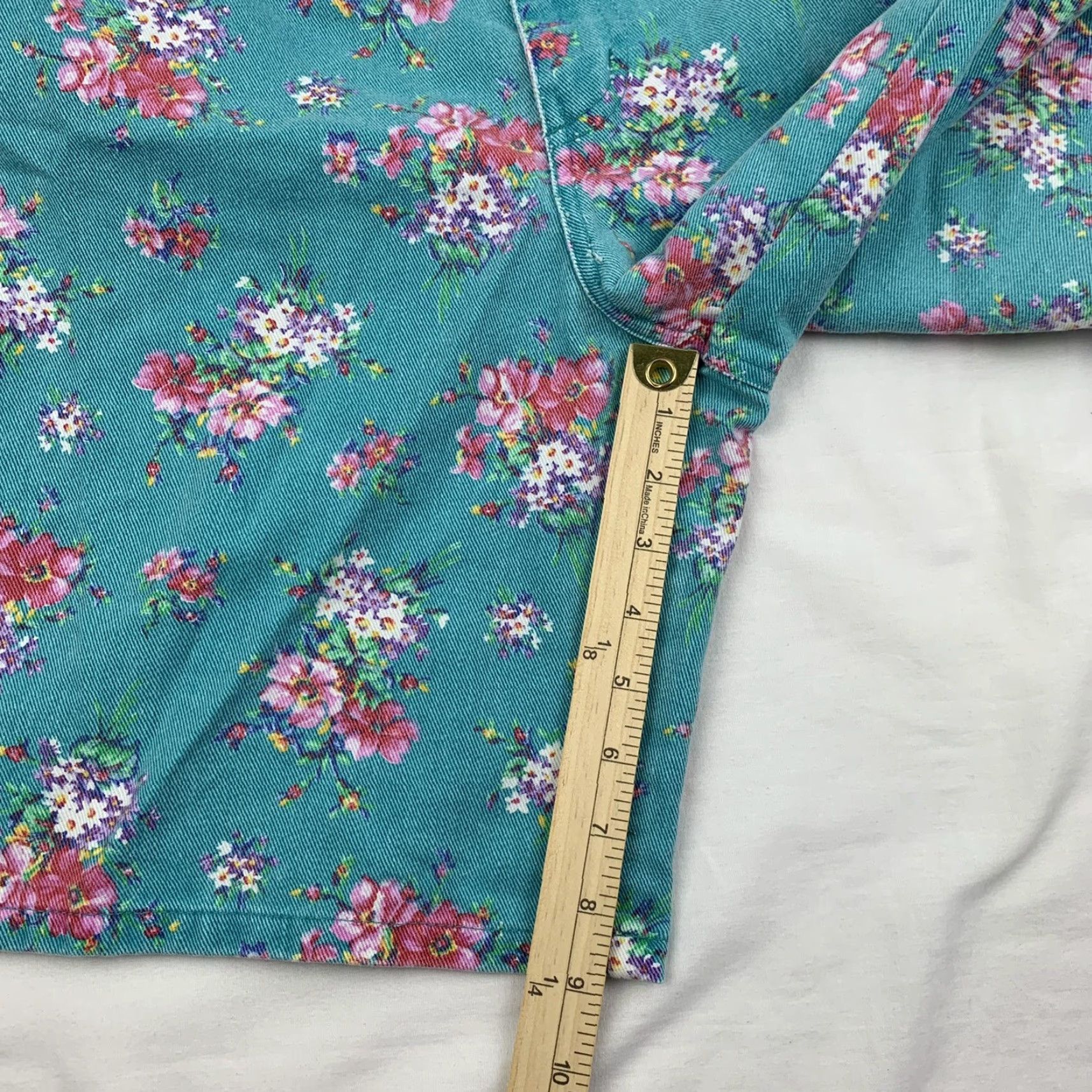 Essentials VINTAGE Essentials Sport Floral Jean Shorts Womens 8 Blue Denim Nature 90s Flower Jeans Womens 8 Mens? Size 30" / US 8 / IT 44 - 6 Thumbnail