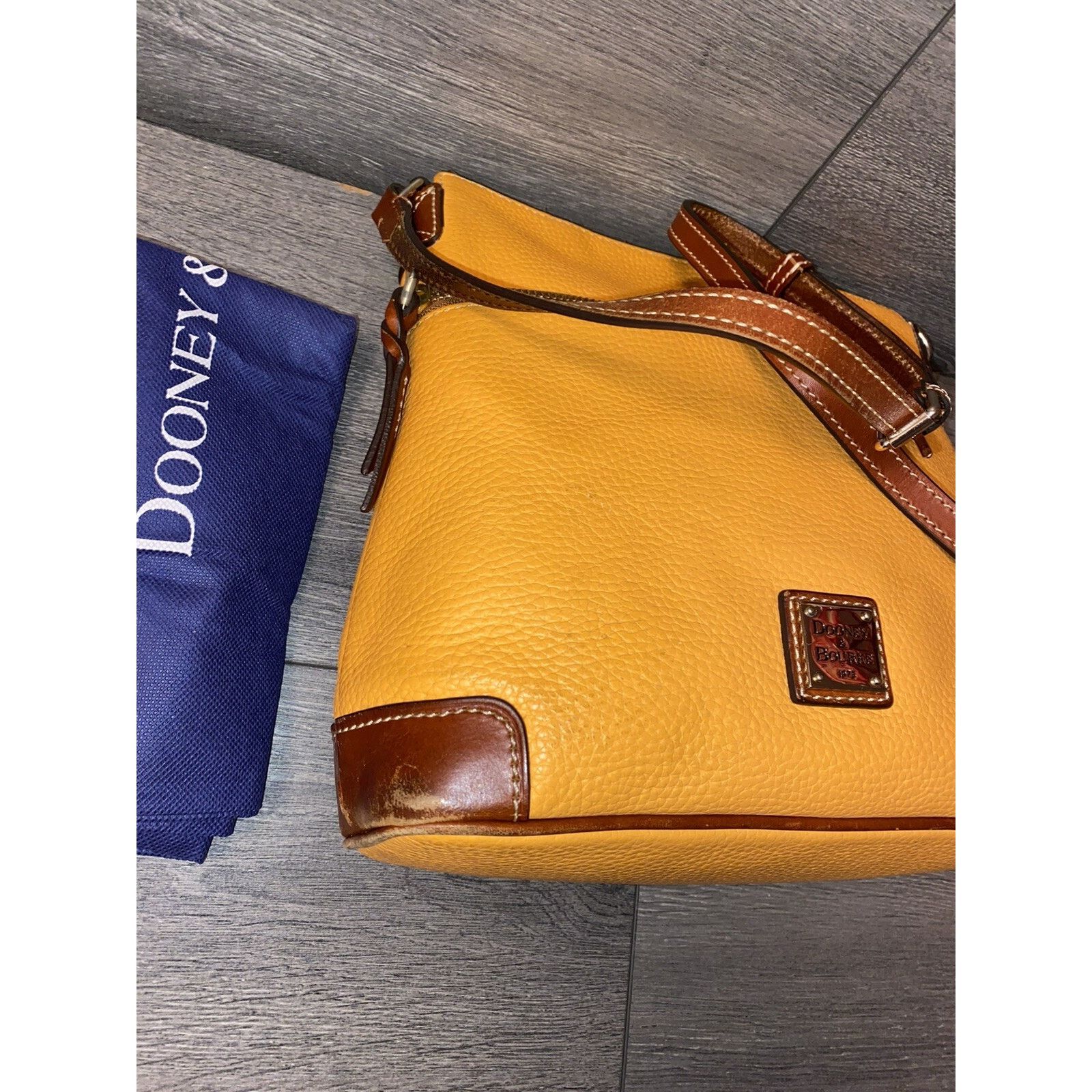 Dooney & Bourke Dooney & Bourke Pebble Leather Crossbody bag marigol A260501 Size ONE SIZE - 10 Thumbnail