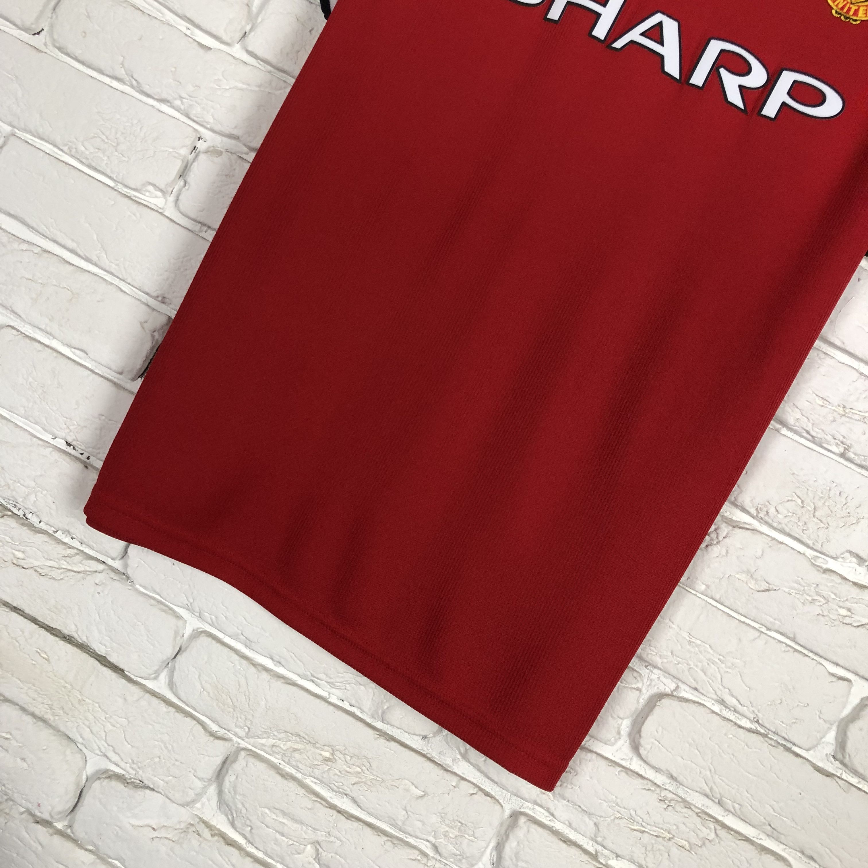 Umbro Retro copy Manchester United 1998 2000 home soccer jersey Size US L / EU 52-54 / 3 - 3 Thumbnail