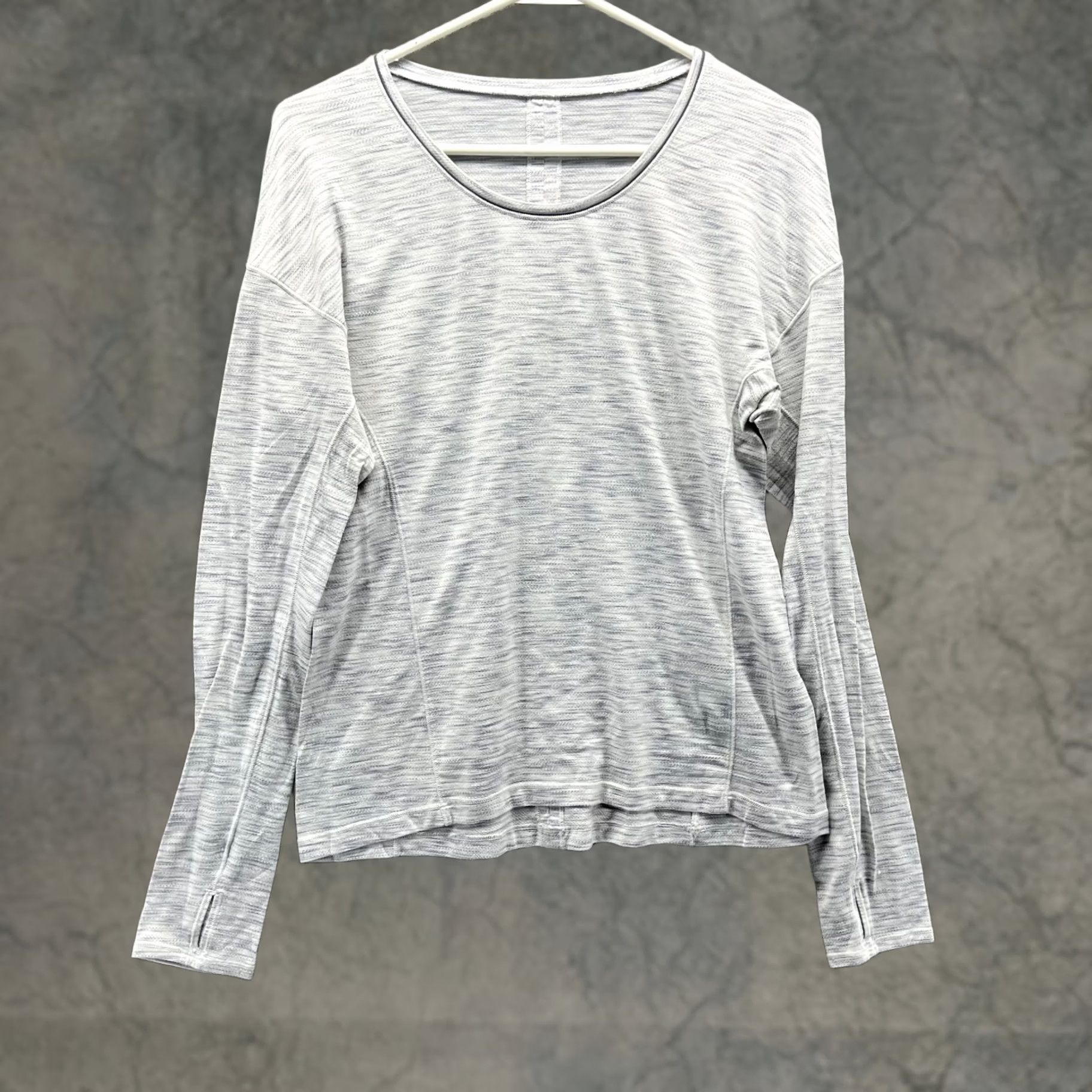 Lululemon VINTAGE? No. (Cannot determine) Size M / US 6-8 / IT 42-44 - 1 Thumbnail