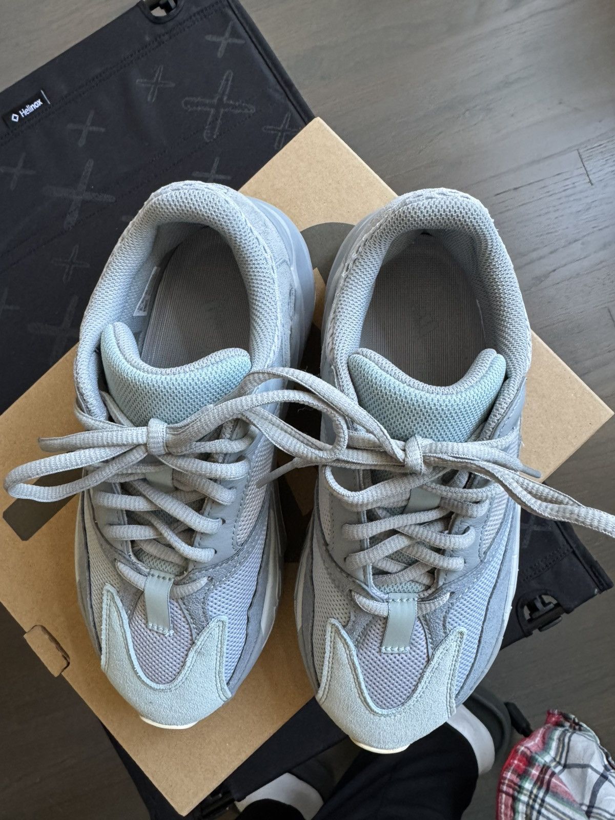 Adidas × Yeezy Adidas Yeezy Boost 700 inertia sz 6Y Size US 6 / EU 39 - 8 Thumbnail