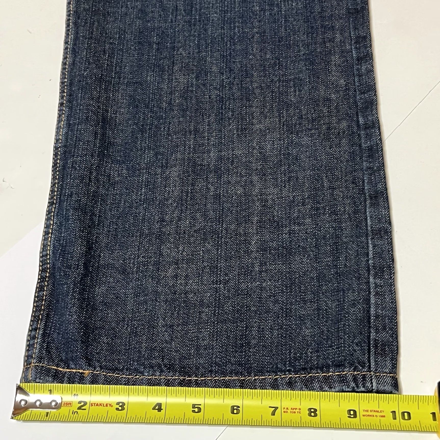 Levi's VINTAGE Levi's 569 Jeans Mens Regular 42 Waist 31 Inseam Blue Denim Straight Fit 5-Pocket Zip Closure Size US 42 / EU 58 - 7 Thumbnail