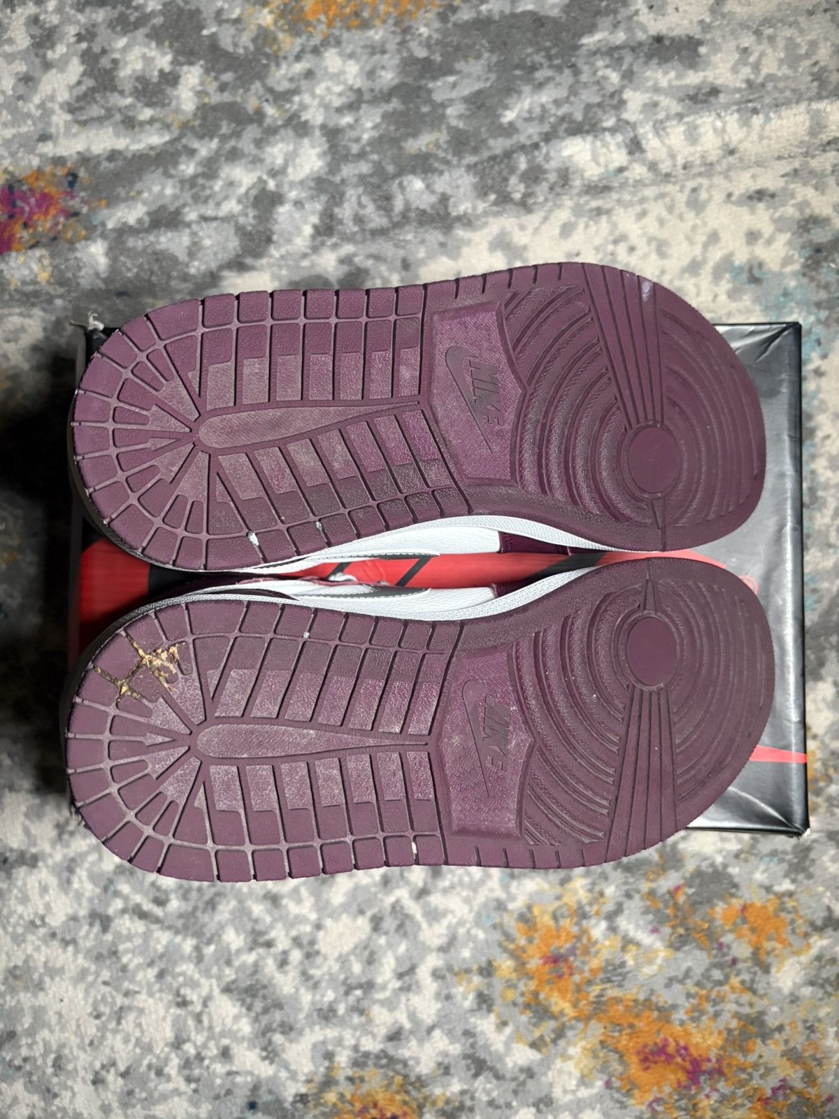 Jordan Brand Air Jordan Retro 1 Bordeaux size 11 Size US 11 / EU 44 - 5 Thumbnail