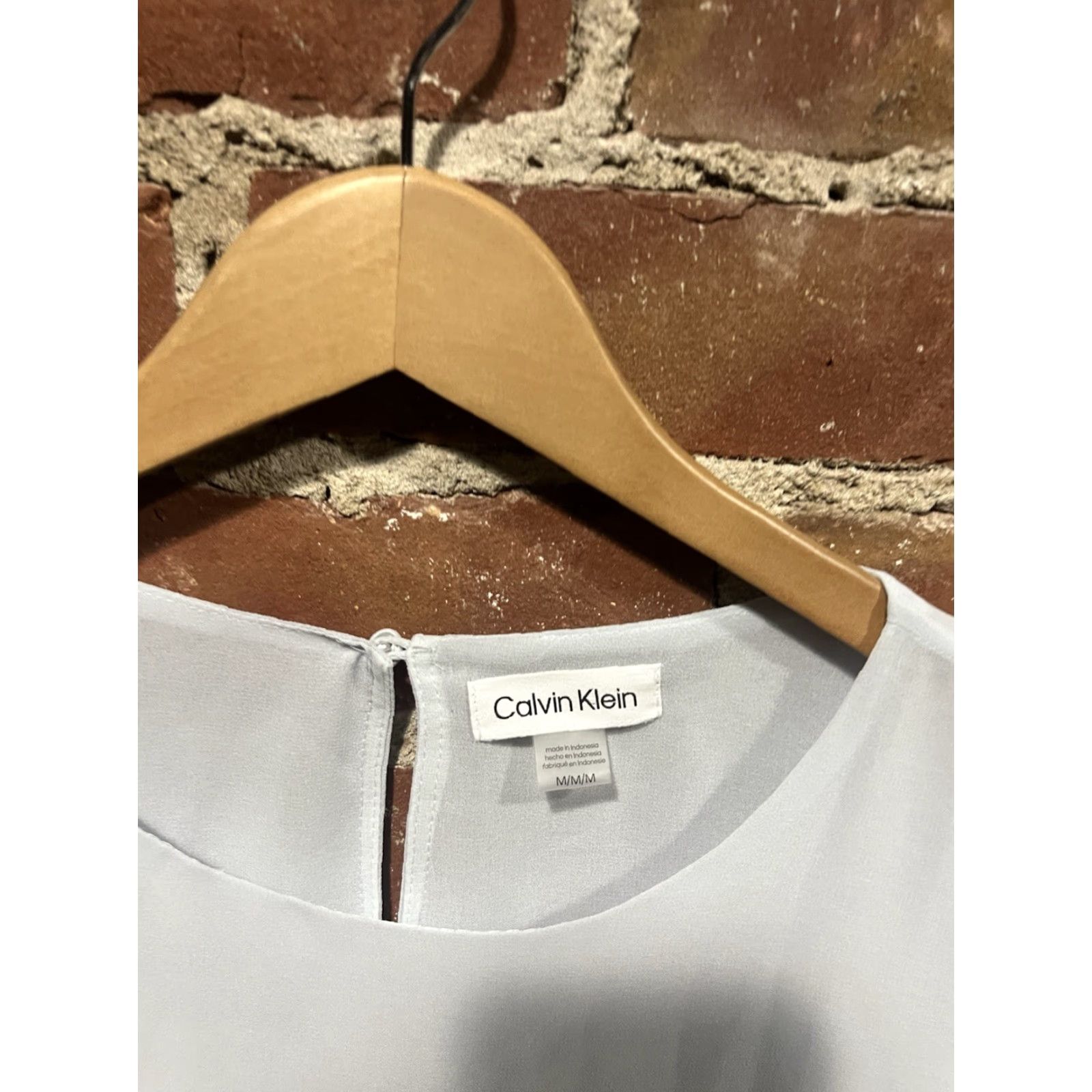 Calvin Klein Calvin Klein Womens Blue Short Sleeve Sheer Blouse Shirt NWT Size Medium Size M / US 6-8 / IT 42-44 - 3 Thumbnail