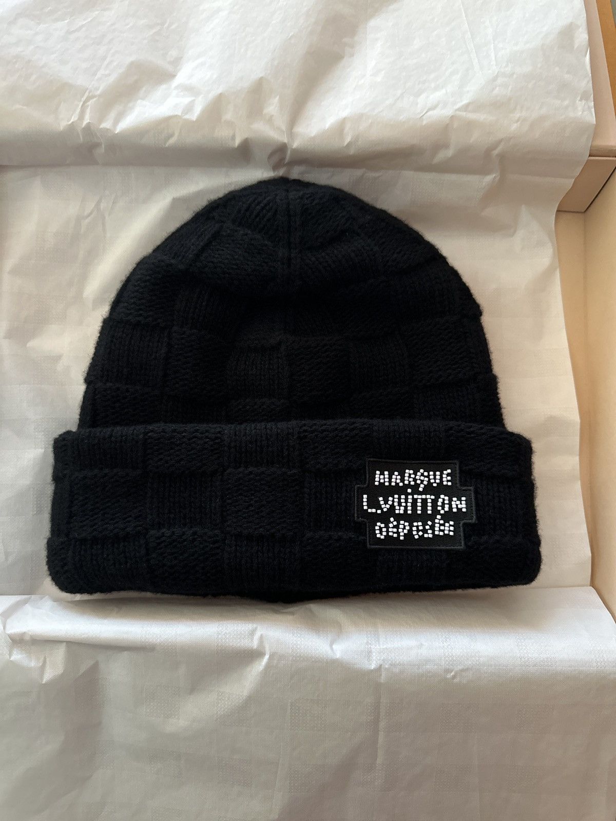 Louis Vuitton Louis Vuitton Pearls Beanie Size ONE SIZE - 1 Thumbnail