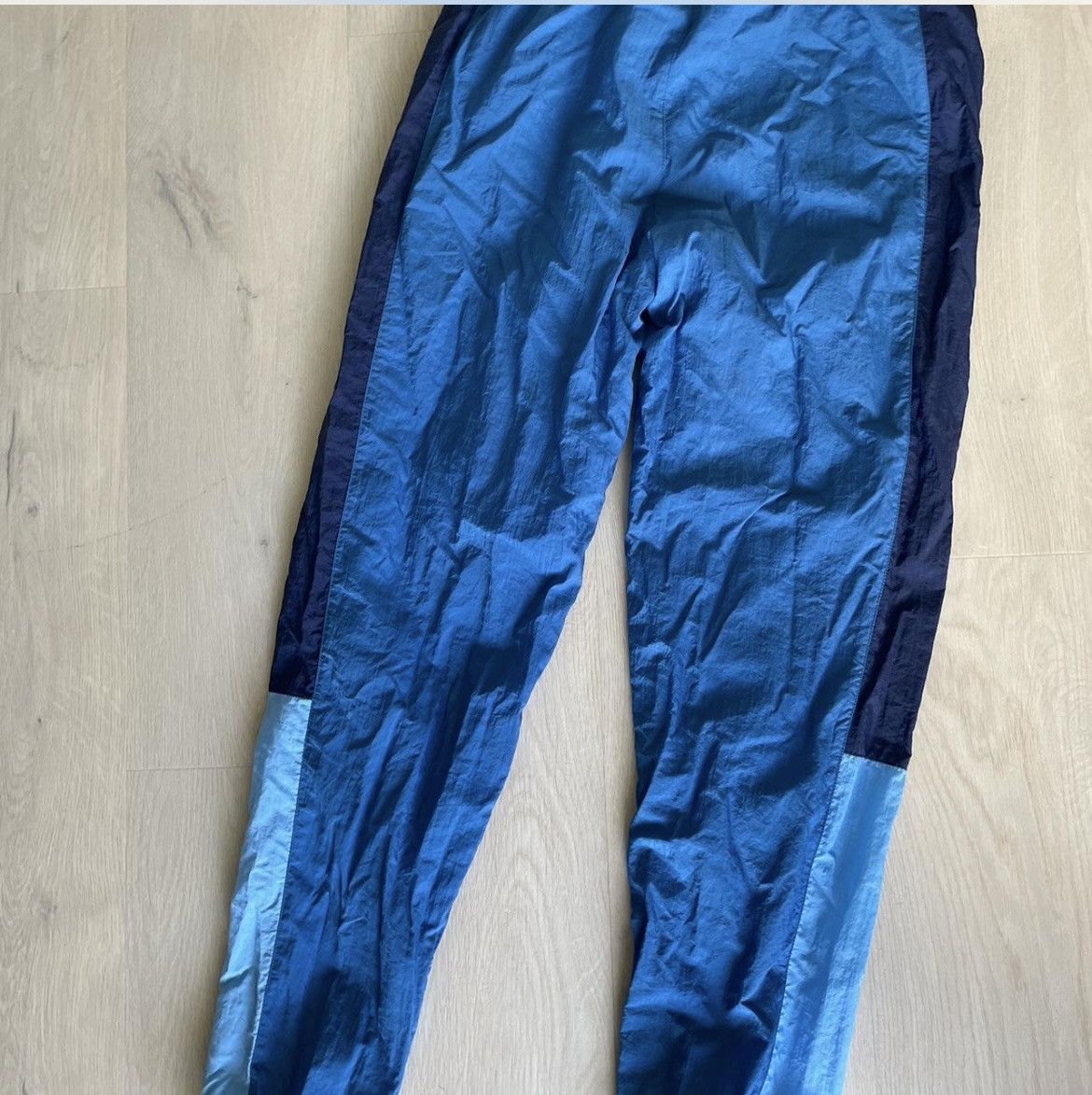 Nike Nike track pants Size US 26 / EU 42 - 2 Thumbnail