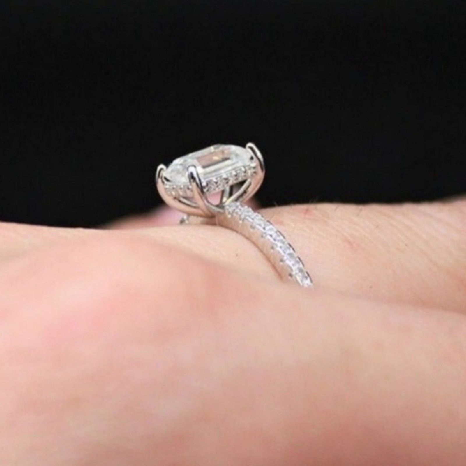 Boutique Moschino Moissanite Ring Solitaire Emerald Cut 925 Silver 8 Size ONE SIZE - 9 Thumbnail
