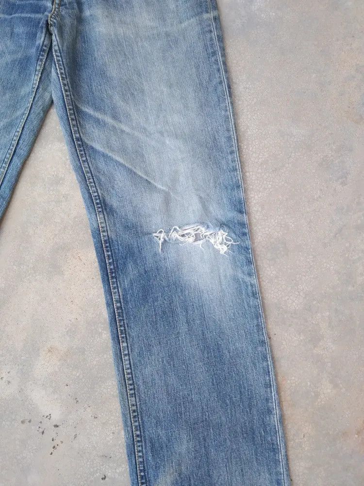 Levi's Vintage Levi's Jeans 502 Faded Blue Distressed Denim 28x30 Size US 28 / EU 44 - 7 Thumbnail