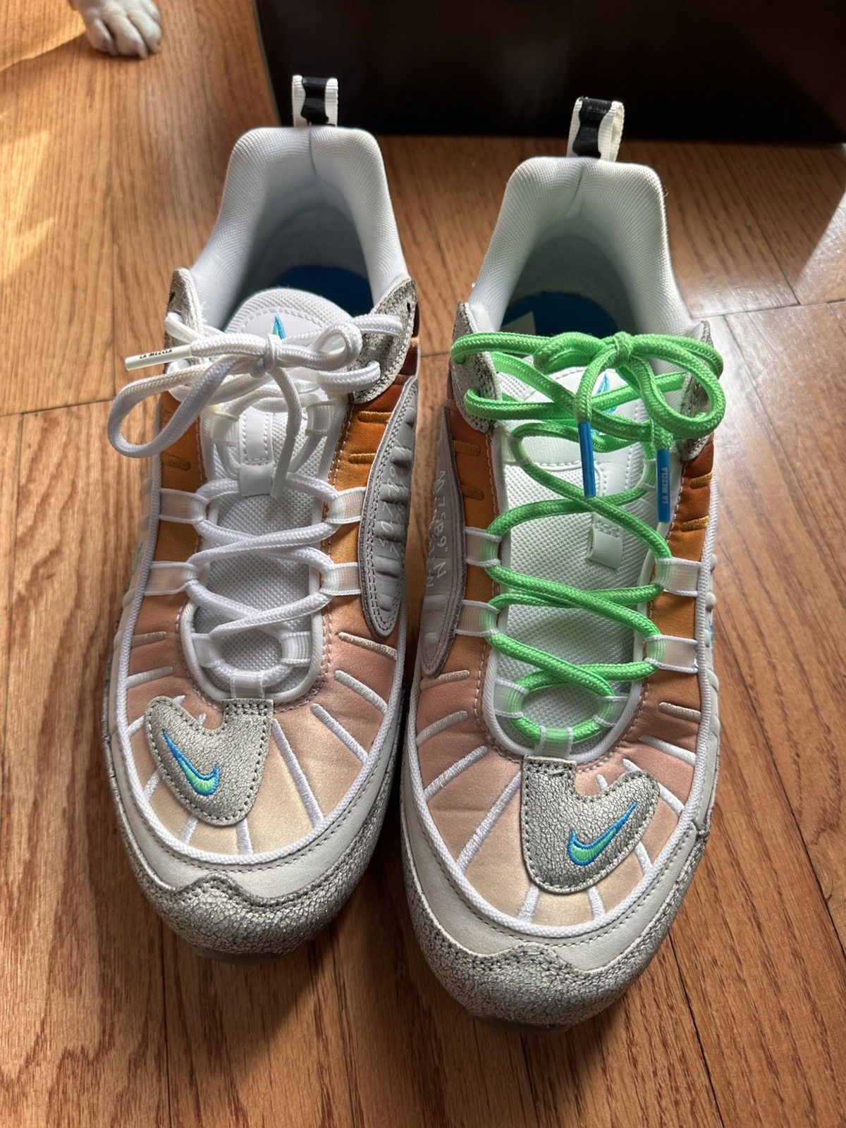 Nike Size 9.5 - Nike Air Max 98 OA GS Low On Air: NYC La Mezcla Size US 9.5 / EU 42-43 - 5 Thumbnail
