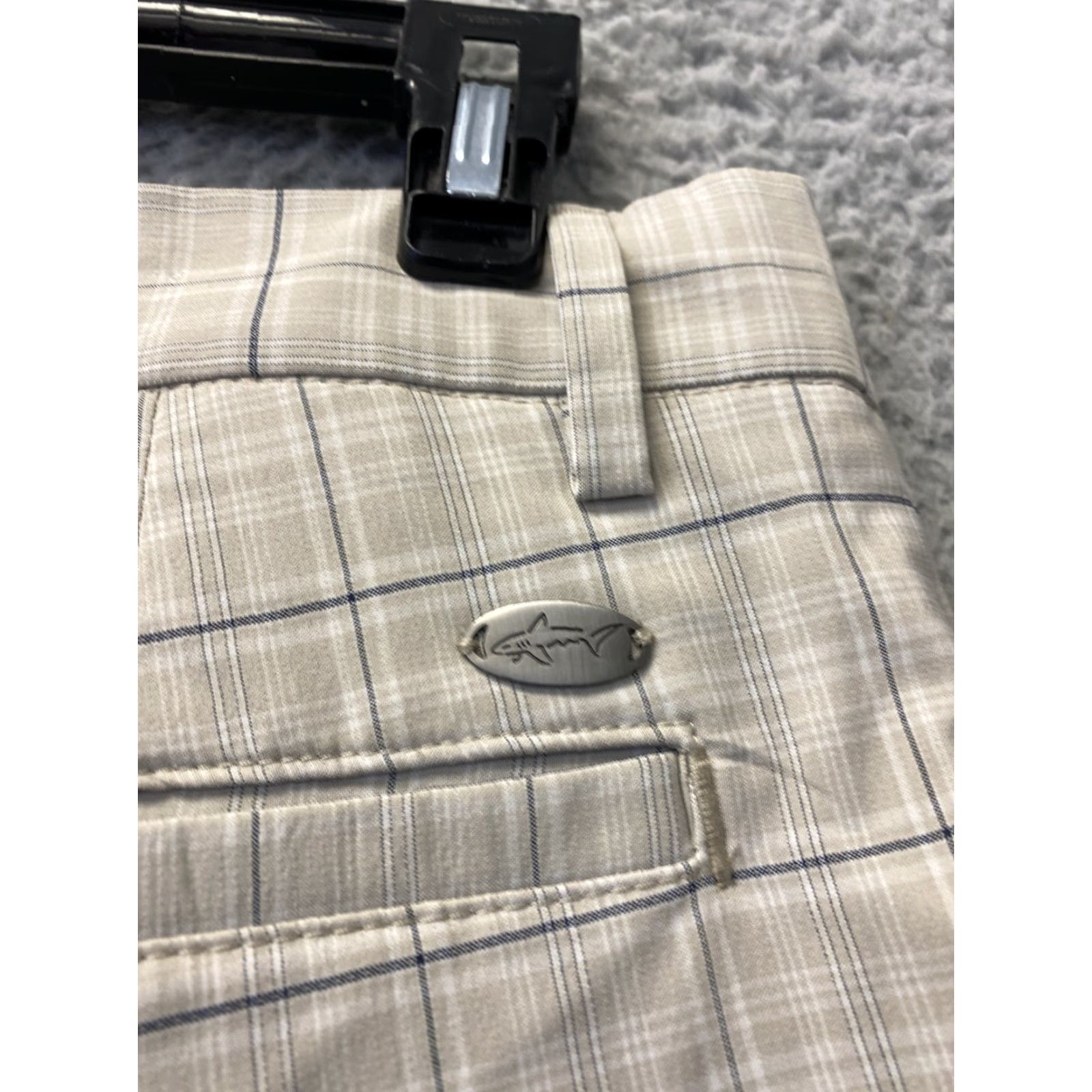 Vintage Greg Norman Casual Golf Shorts Chino Men's Size 34 Flat Front Plaid Beige/98-15 Size US 34 / EU 50 - 7 Thumbnail