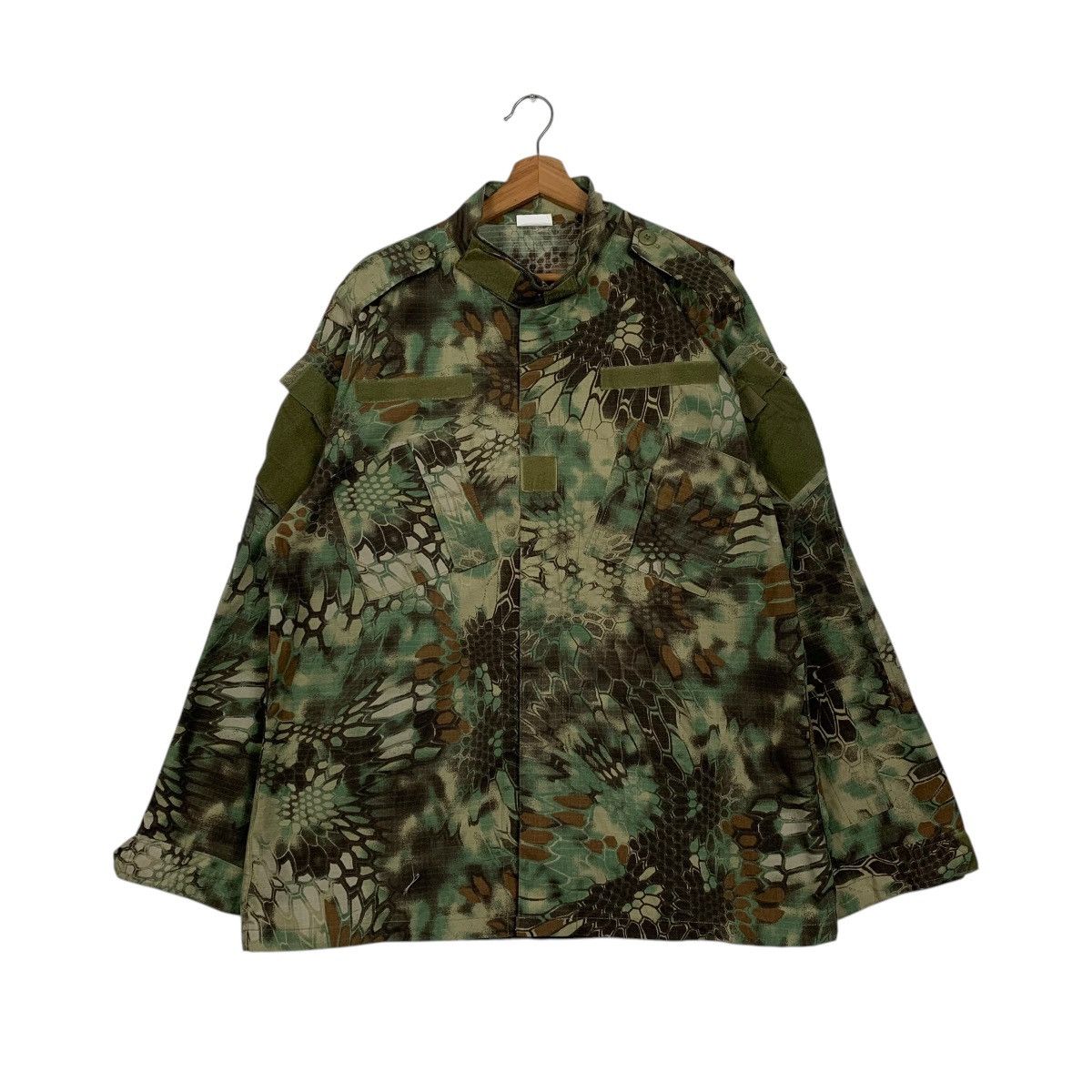 Other Military Battle Dress Uniform Camouflage Jacket Size US XL / EU 56 / 4 - 1 Thumbnail