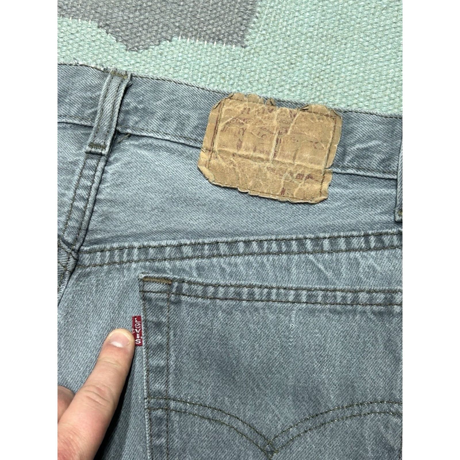 Levi's VINTAGE Levi’s 501 Jeans Mens Regular 31 Black Denim USA 80s 90s Straight 30 Inseam Size US 31 - 5 Thumbnail