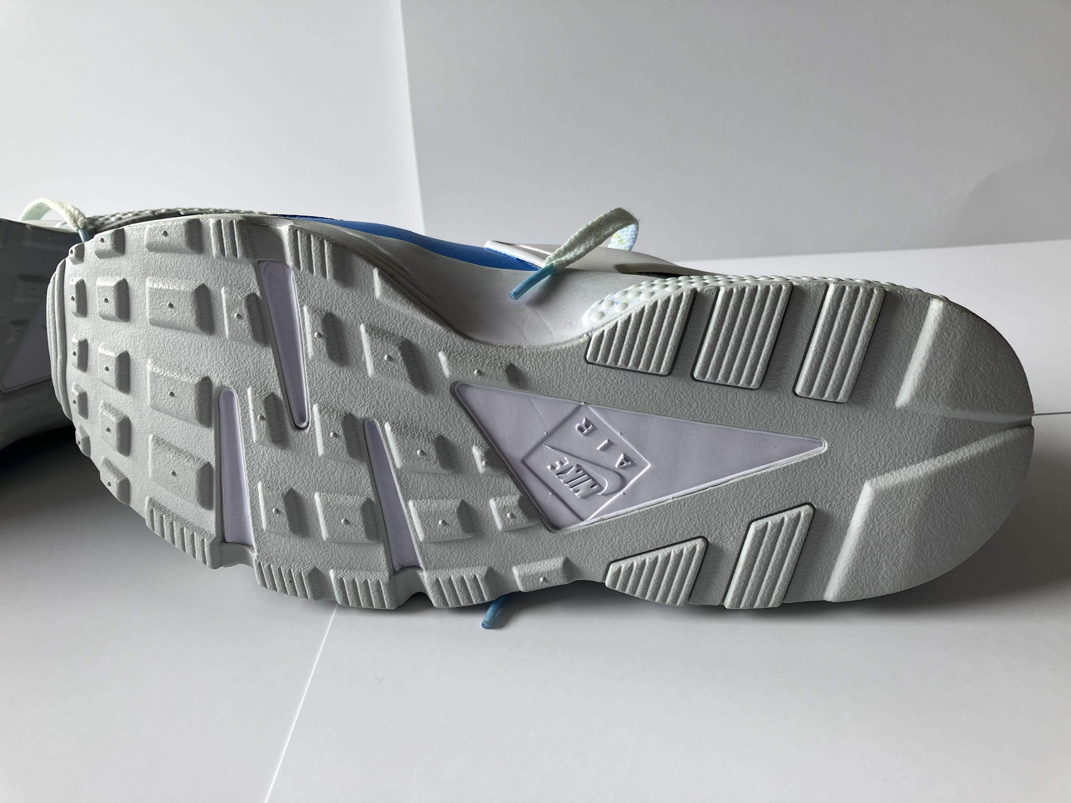 Nike Nike huarache- custom handpainted Size US 10.5 / EU 43-44 - 13 Thumbnail