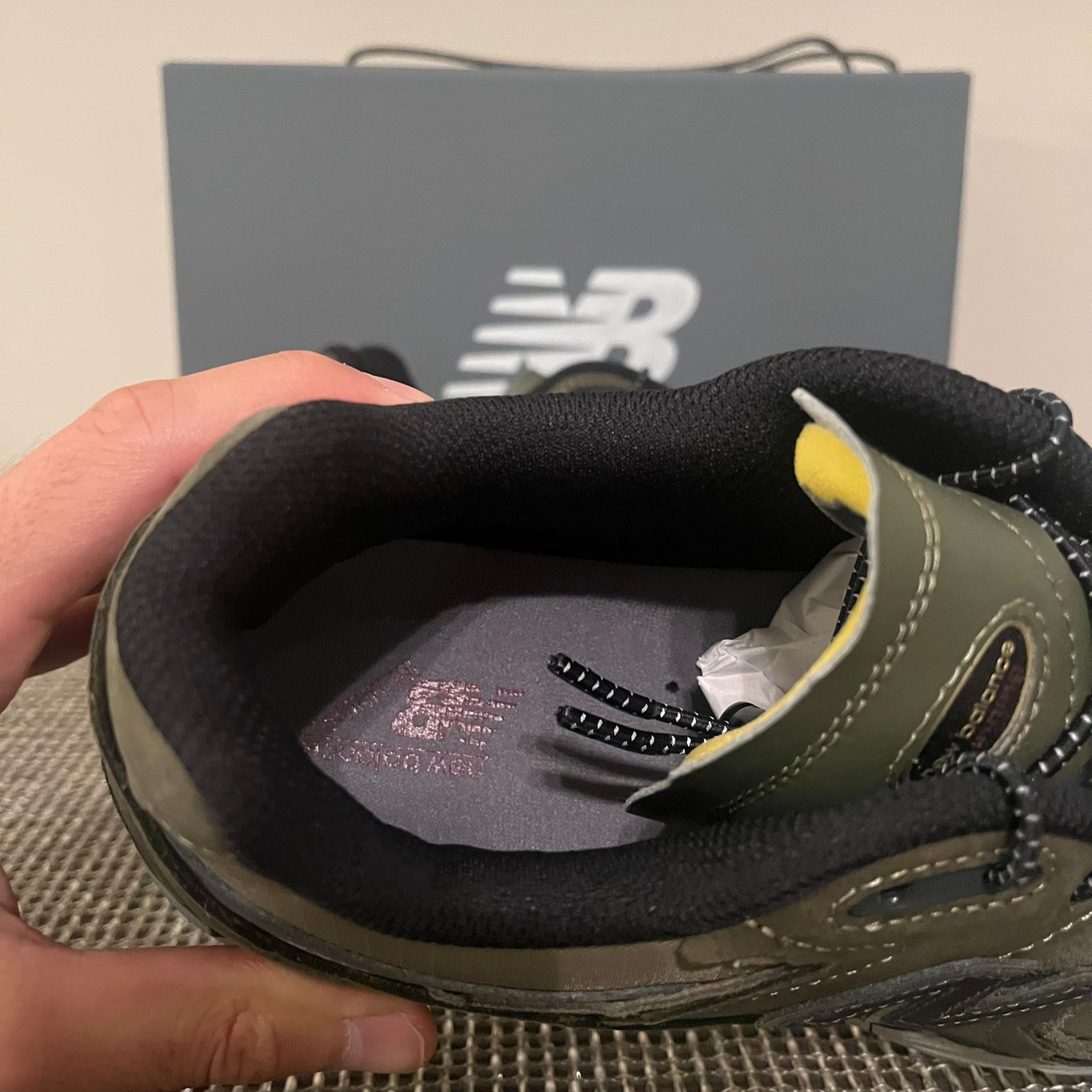 New Balance 2002 Protection Pack Sneakers in Khaki Green Size US 9 / EU 42 - 11 Thumbnail
