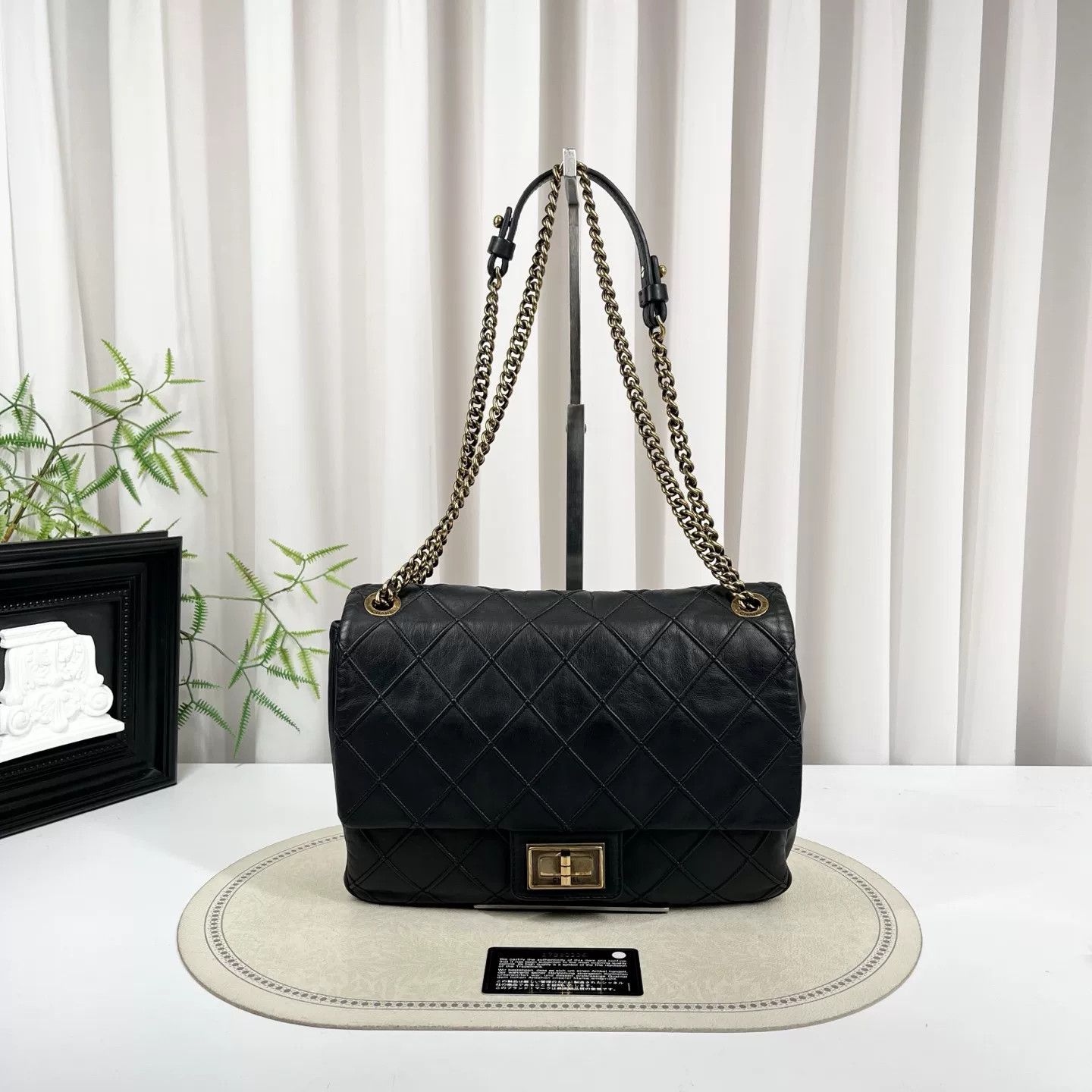 Chanel Pre-loved Bag Very good condition Size ONE SIZE - 1 Thumbnail